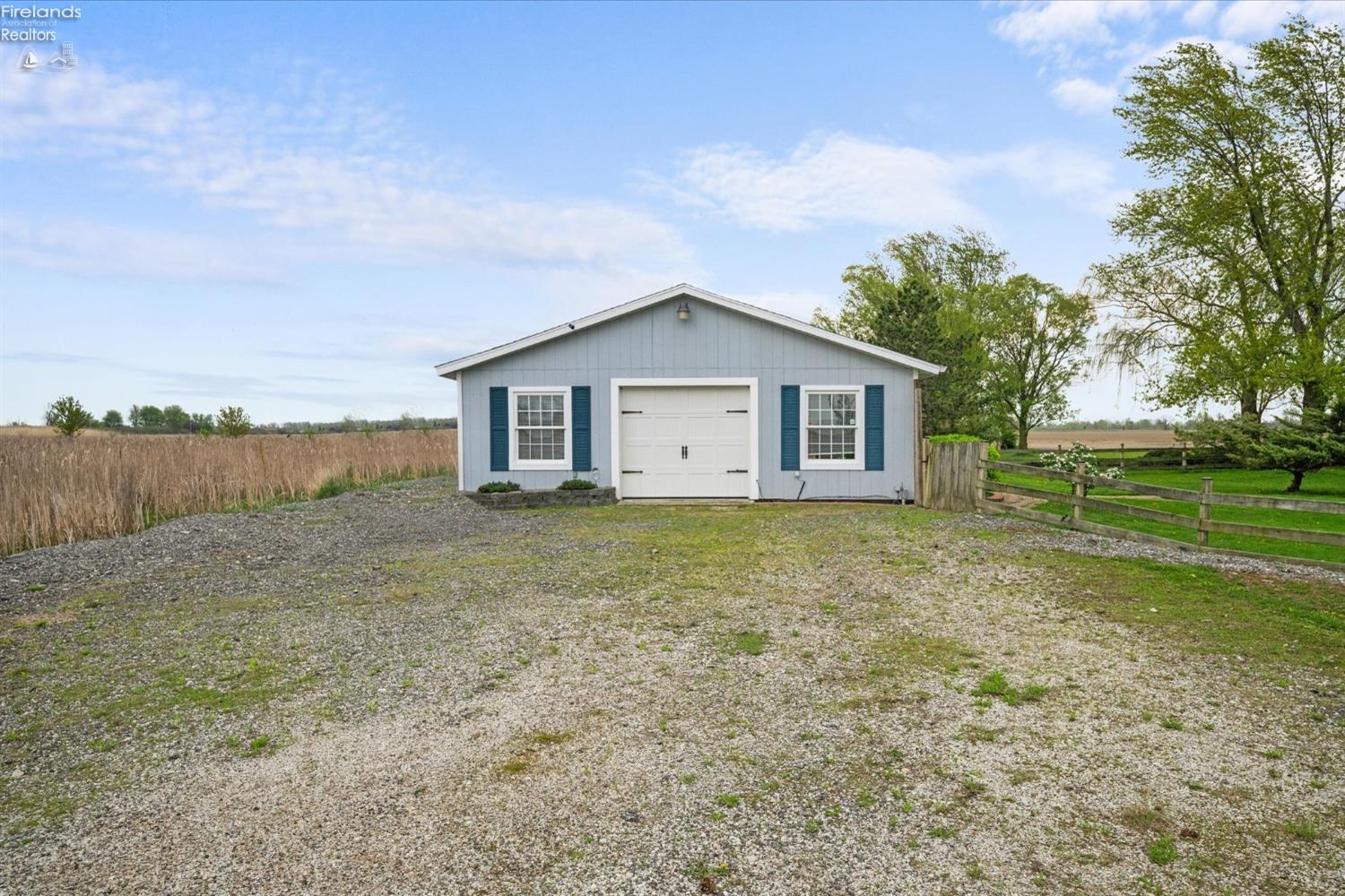 5821 N Benton Carroll Road