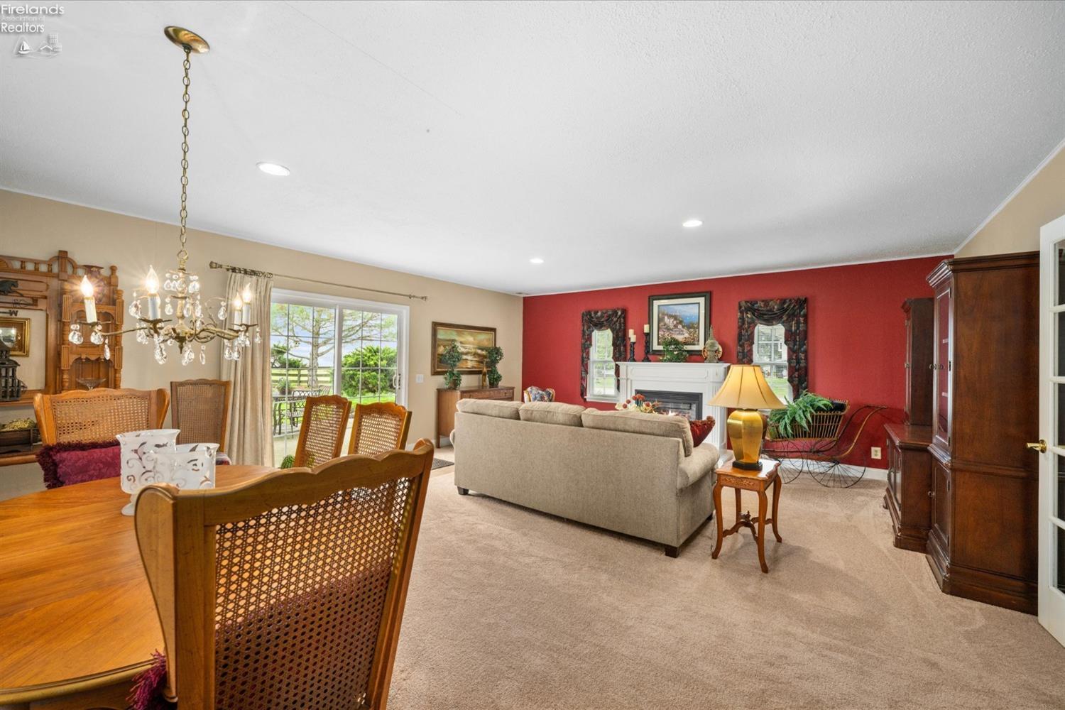 5821 N Benton Carroll Road
