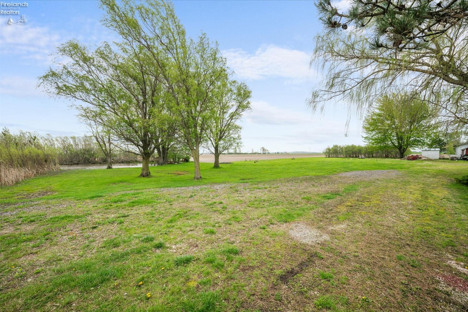 5821 N Benton Carroll Road