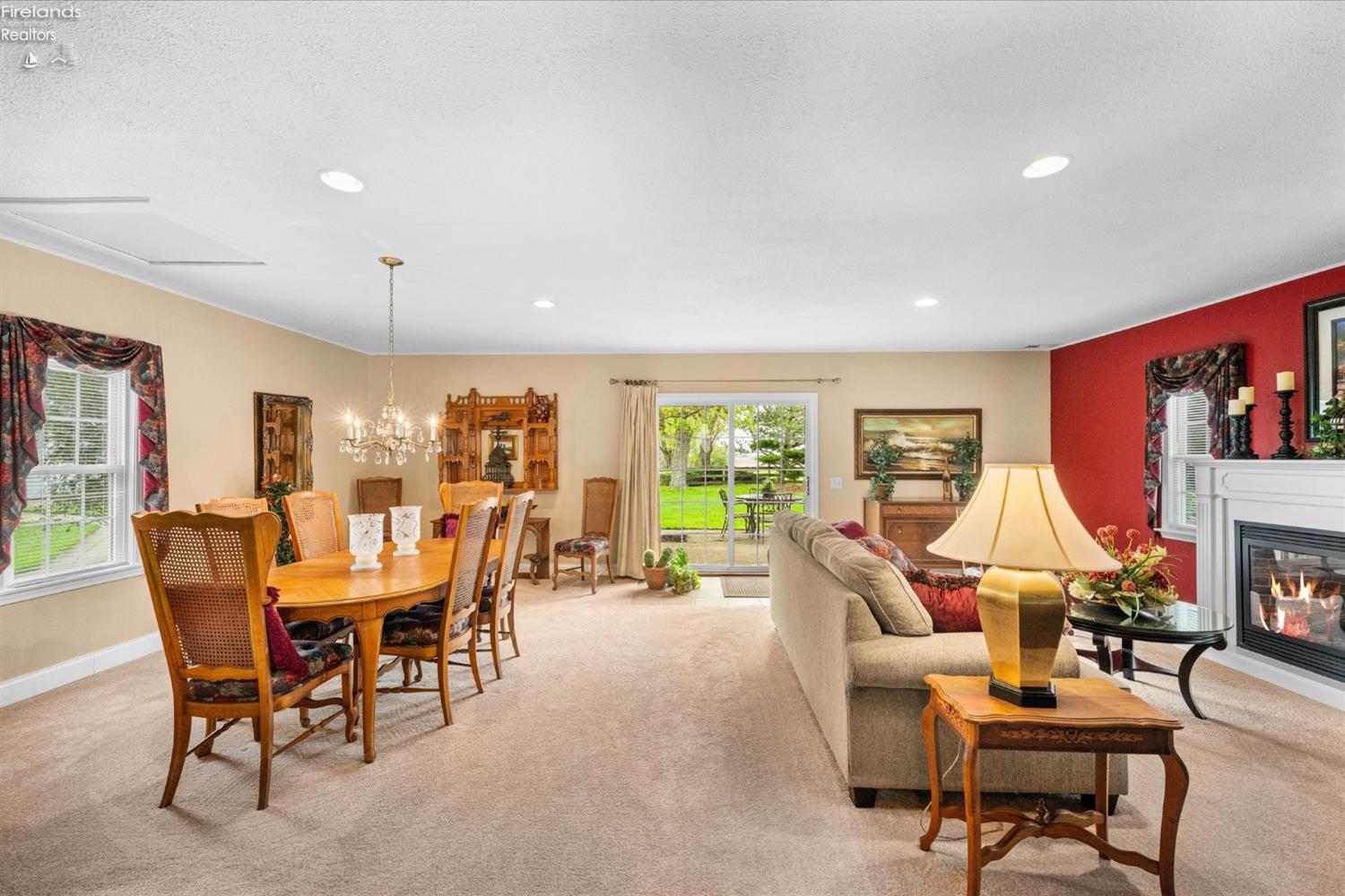 5821 N Benton Carroll Road
