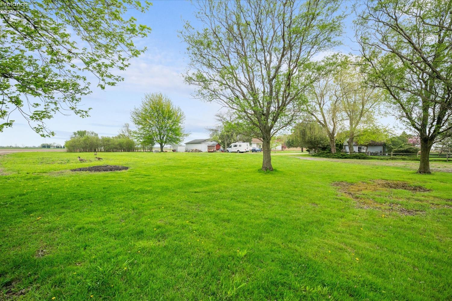 5821 N Benton Carroll Road