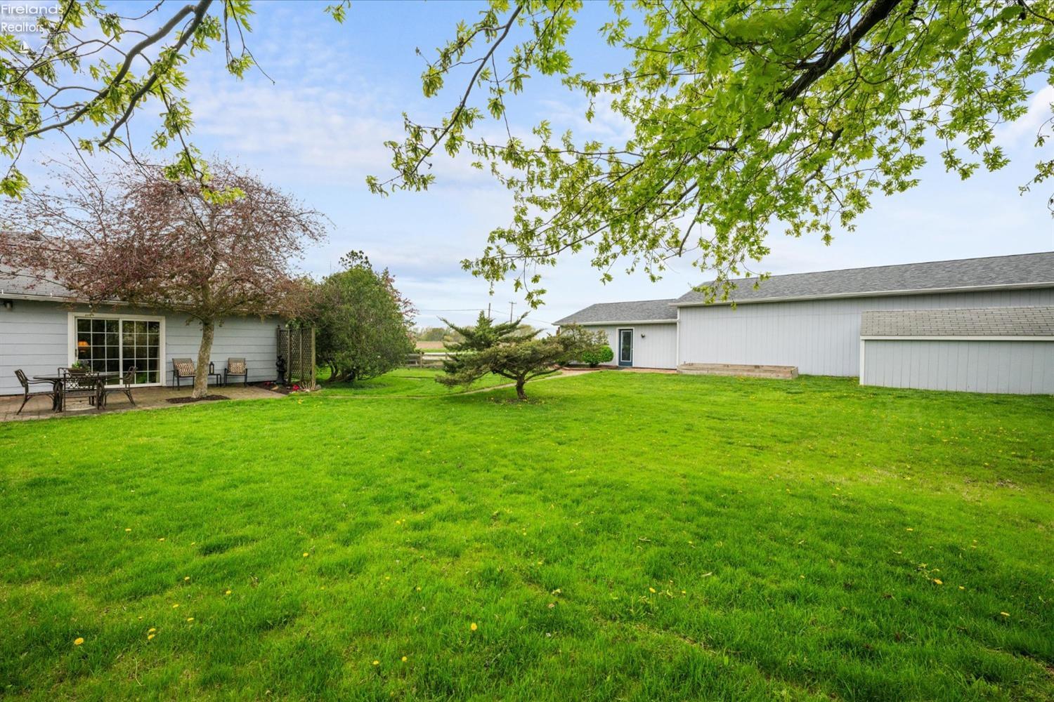 5821 N Benton Carroll Road