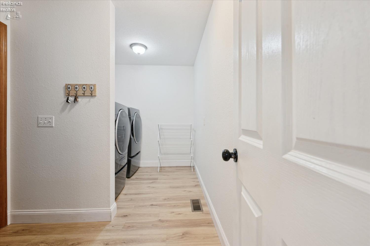 2371 Mckinley Dr