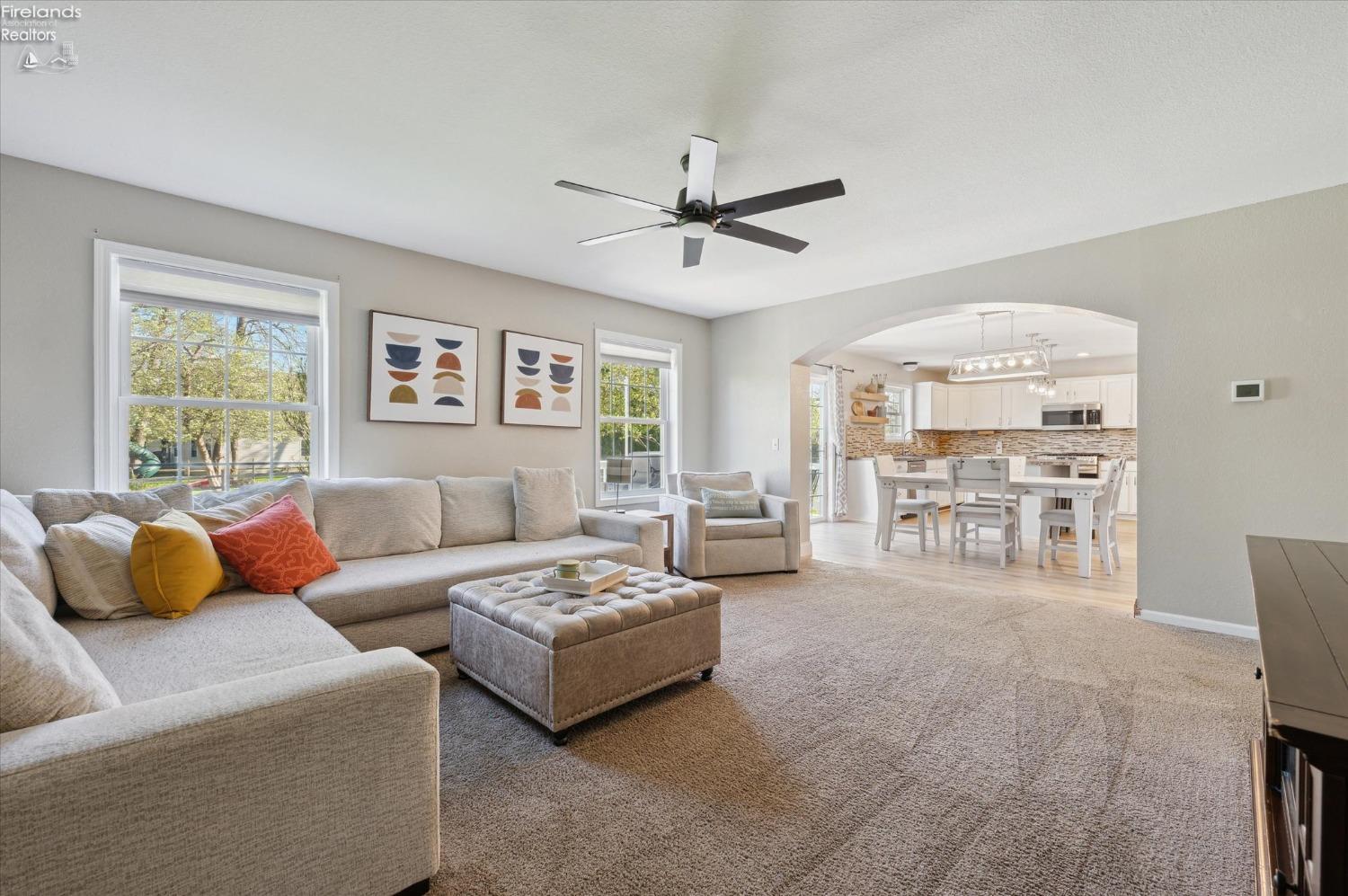 2371 Mckinley Dr