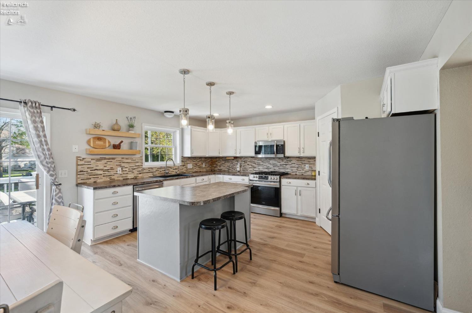 2371 Mckinley Dr