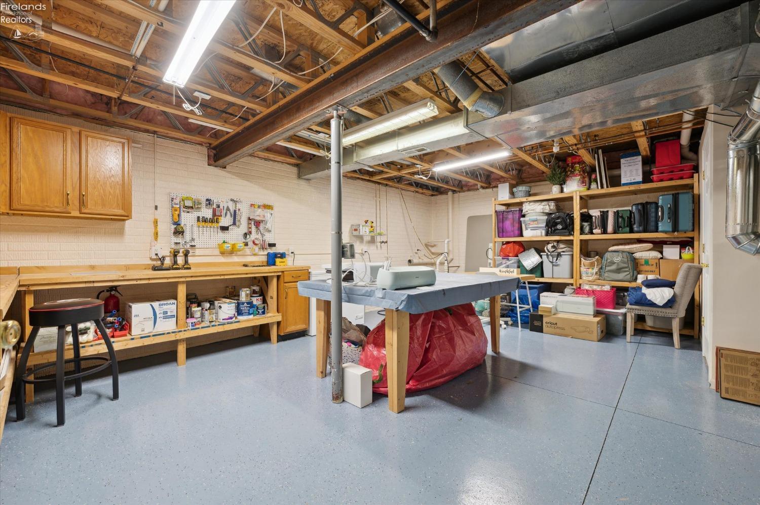2371 Mckinley Dr
