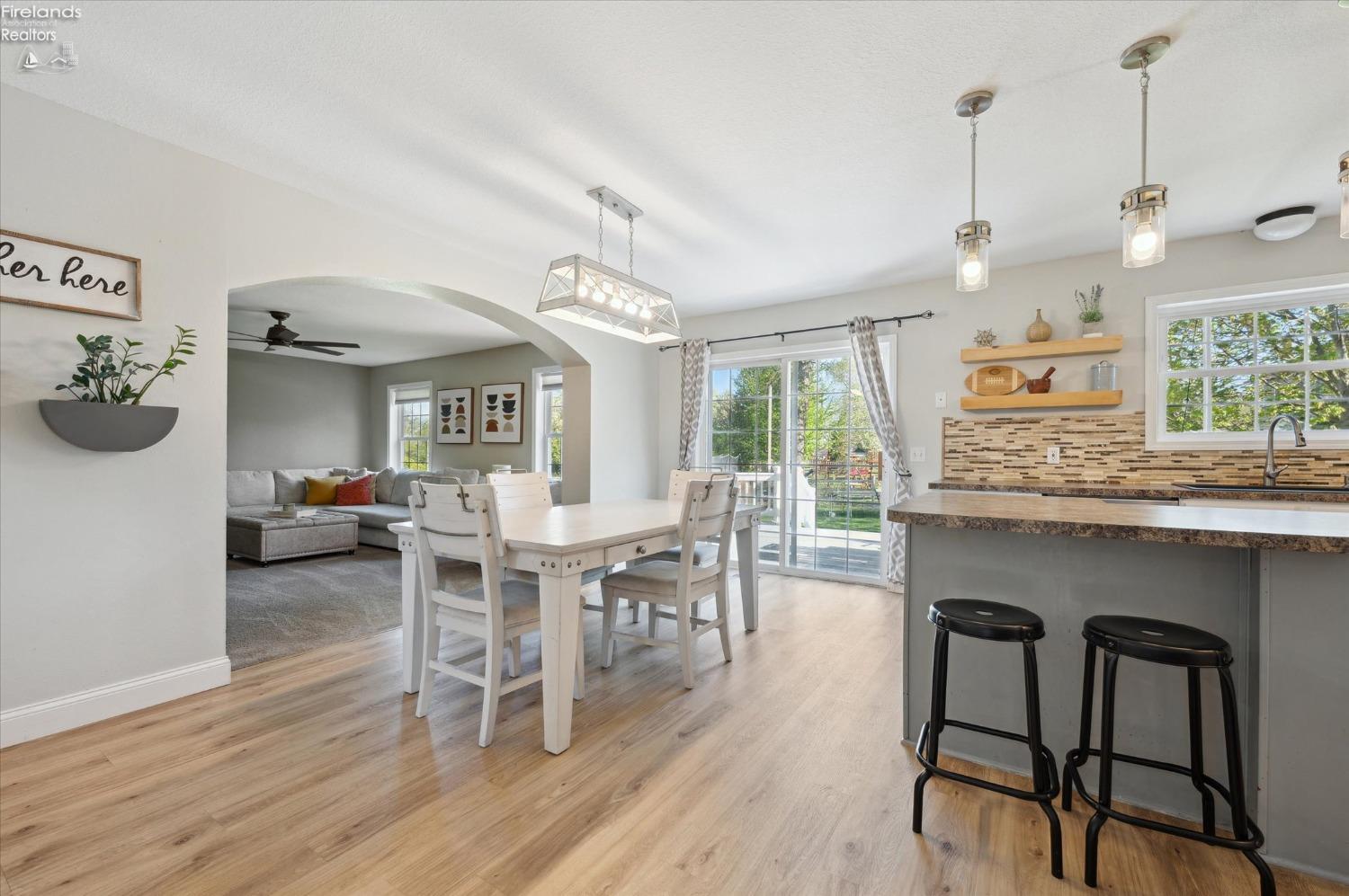2371 Mckinley Dr