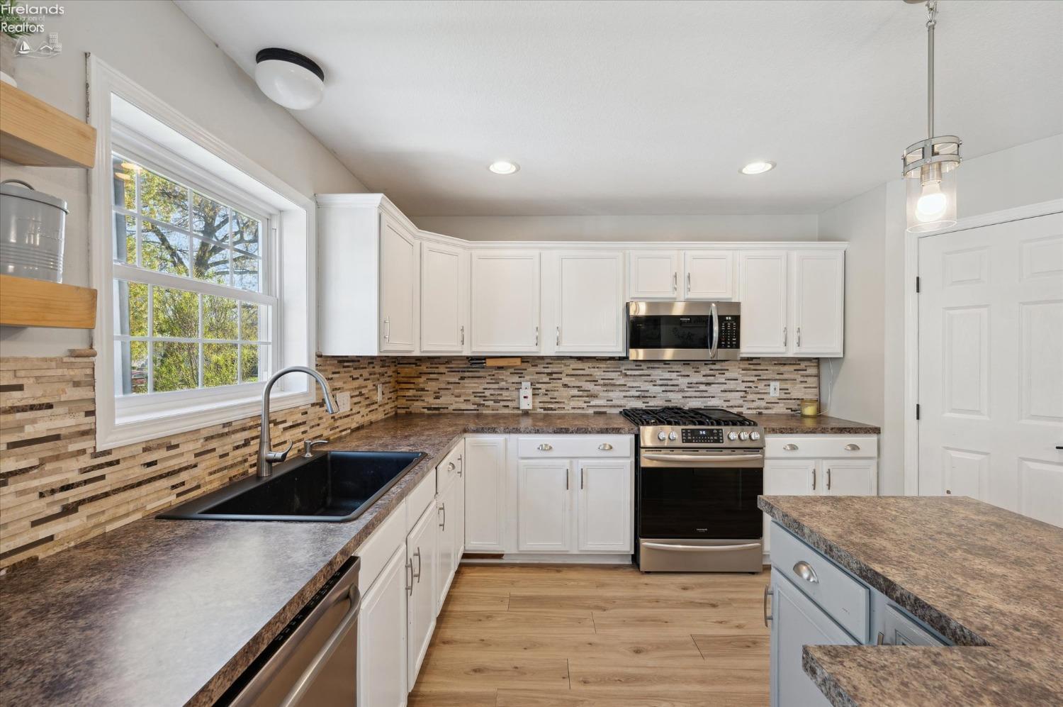 2371 Mckinley Dr
