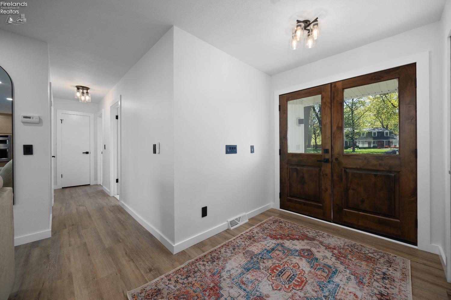 700 Lee Court
