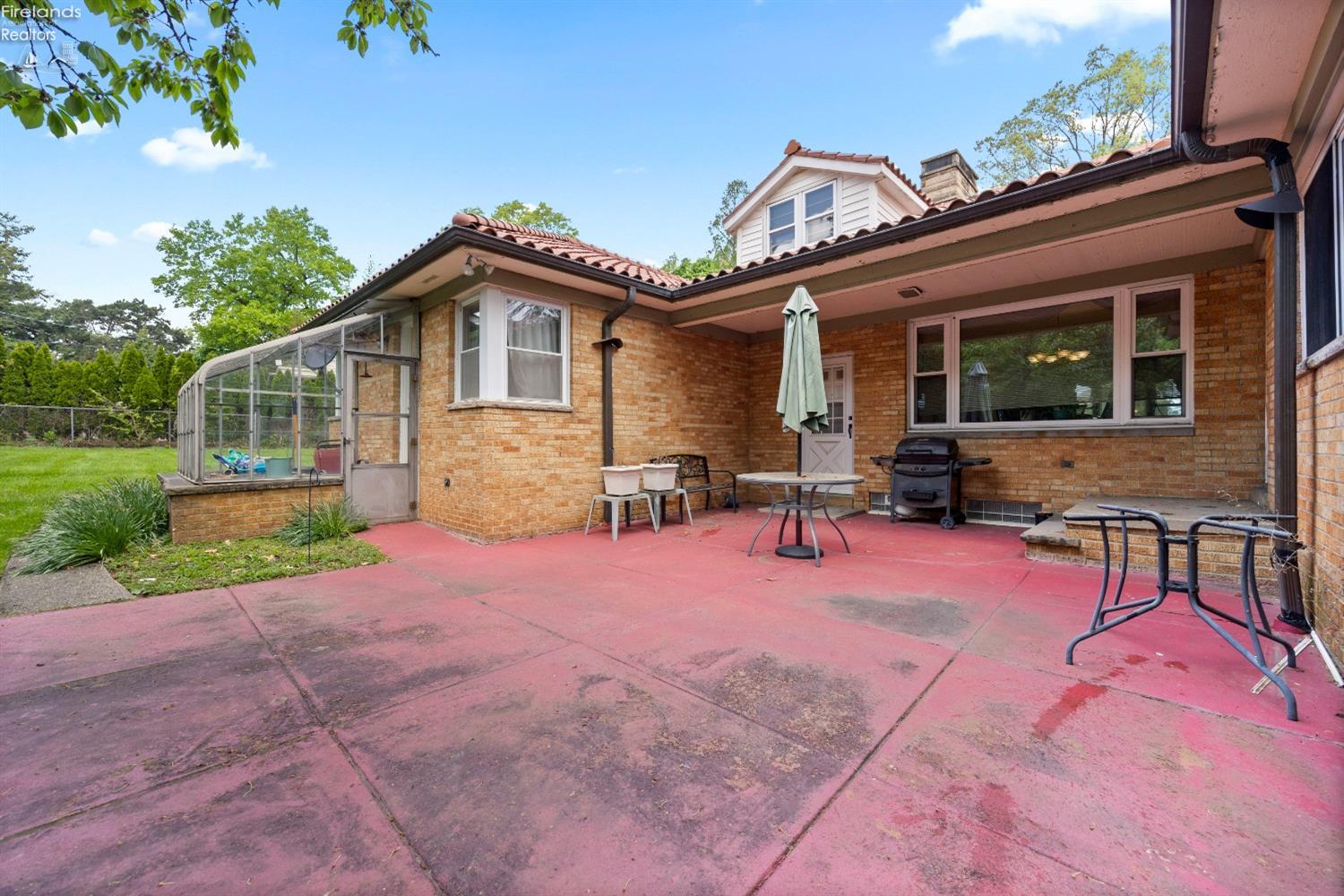 9903 Edgewater Dr.