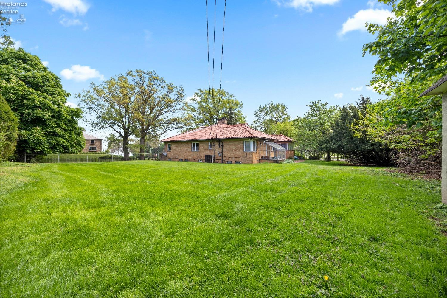 9903 Edgewater Dr.