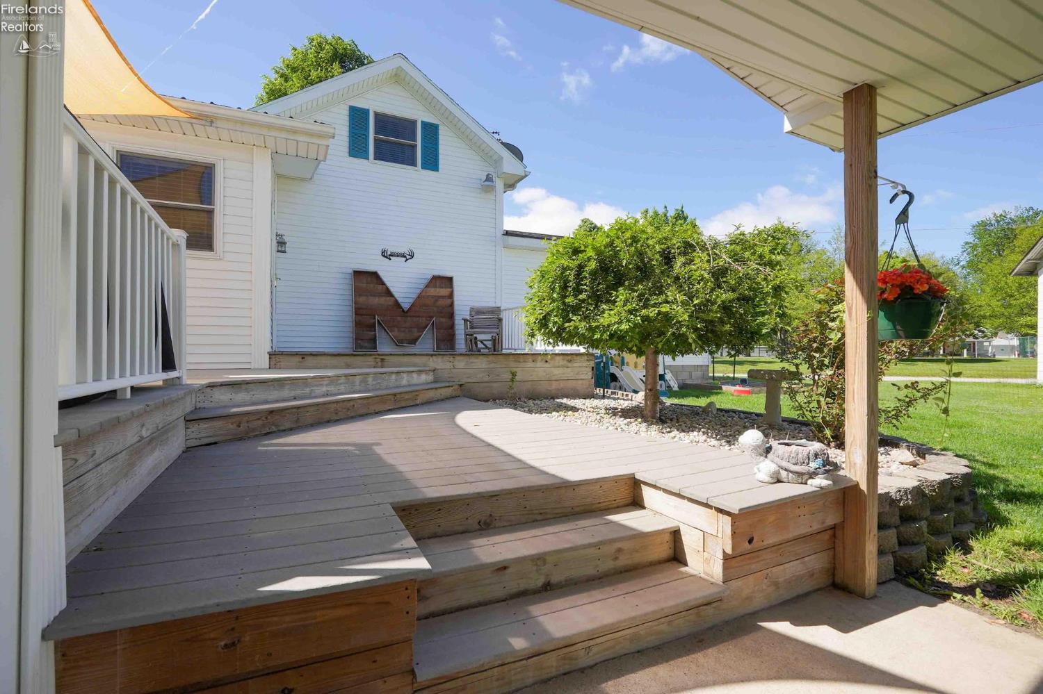 128 Elm