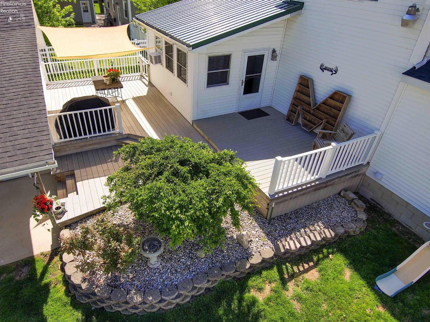 128 Elm
