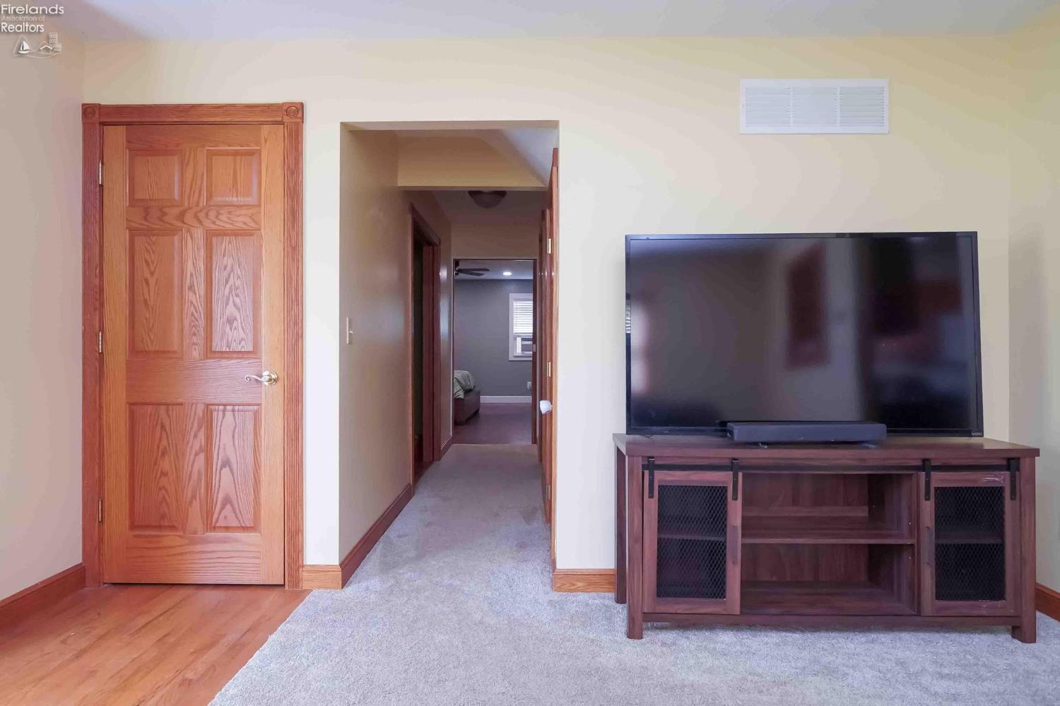 128 Elm