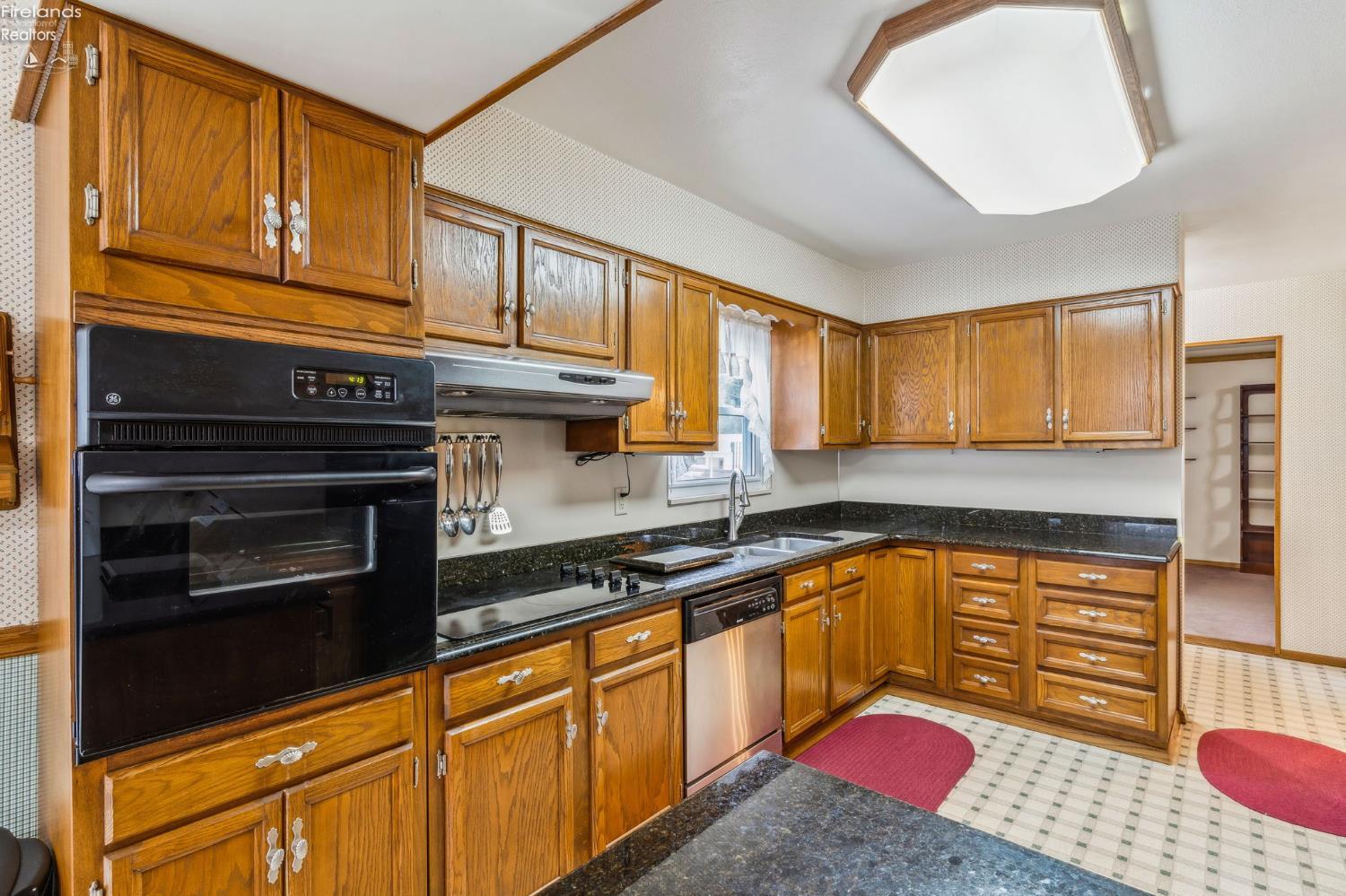 832 Maple Lane