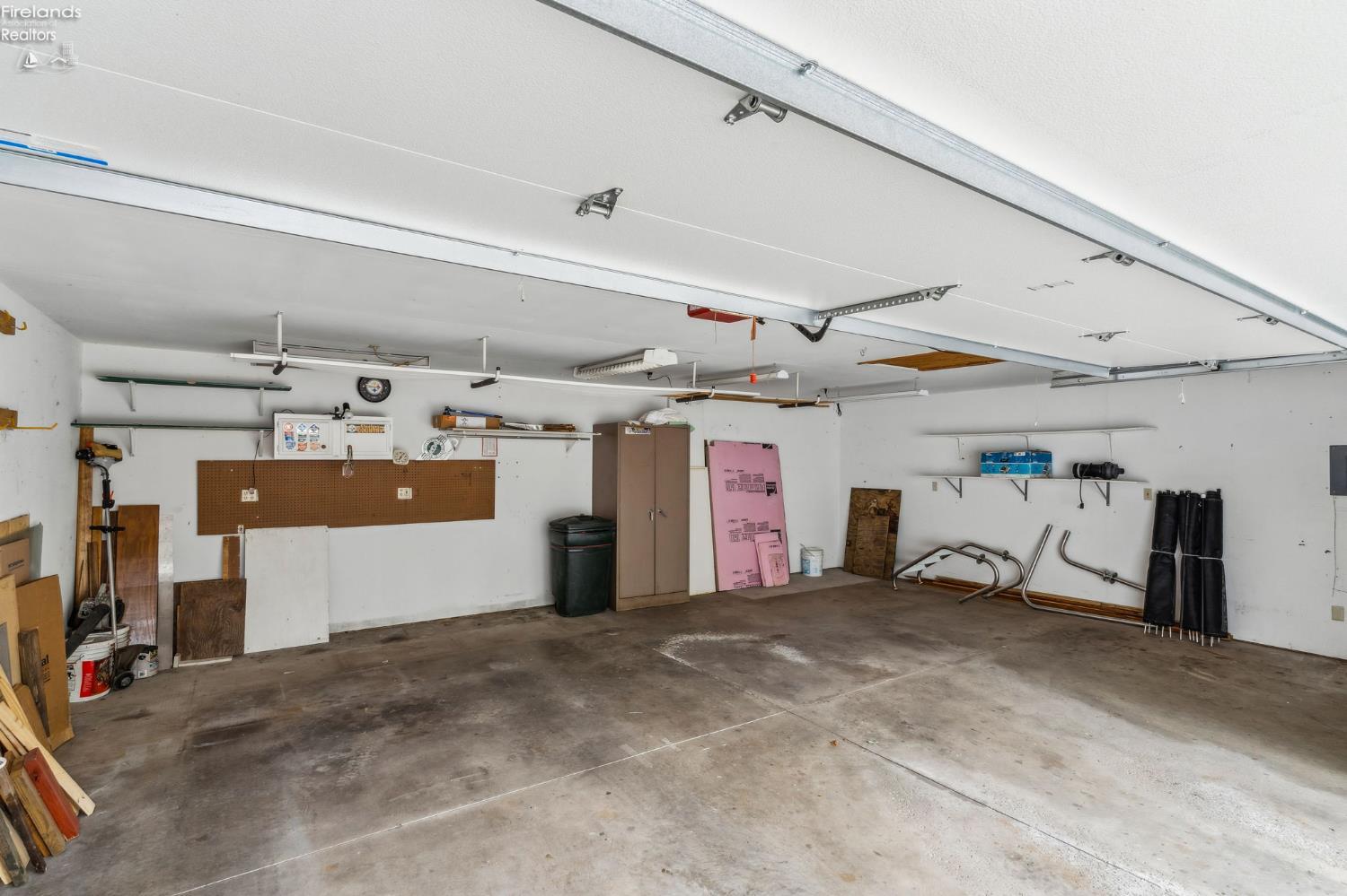 832 Maple Lane