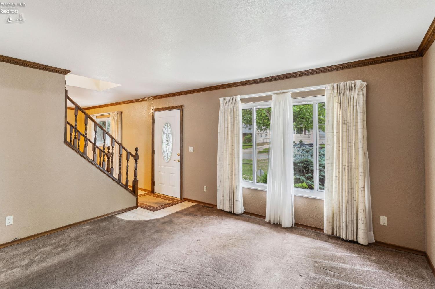 832 Maple Lane