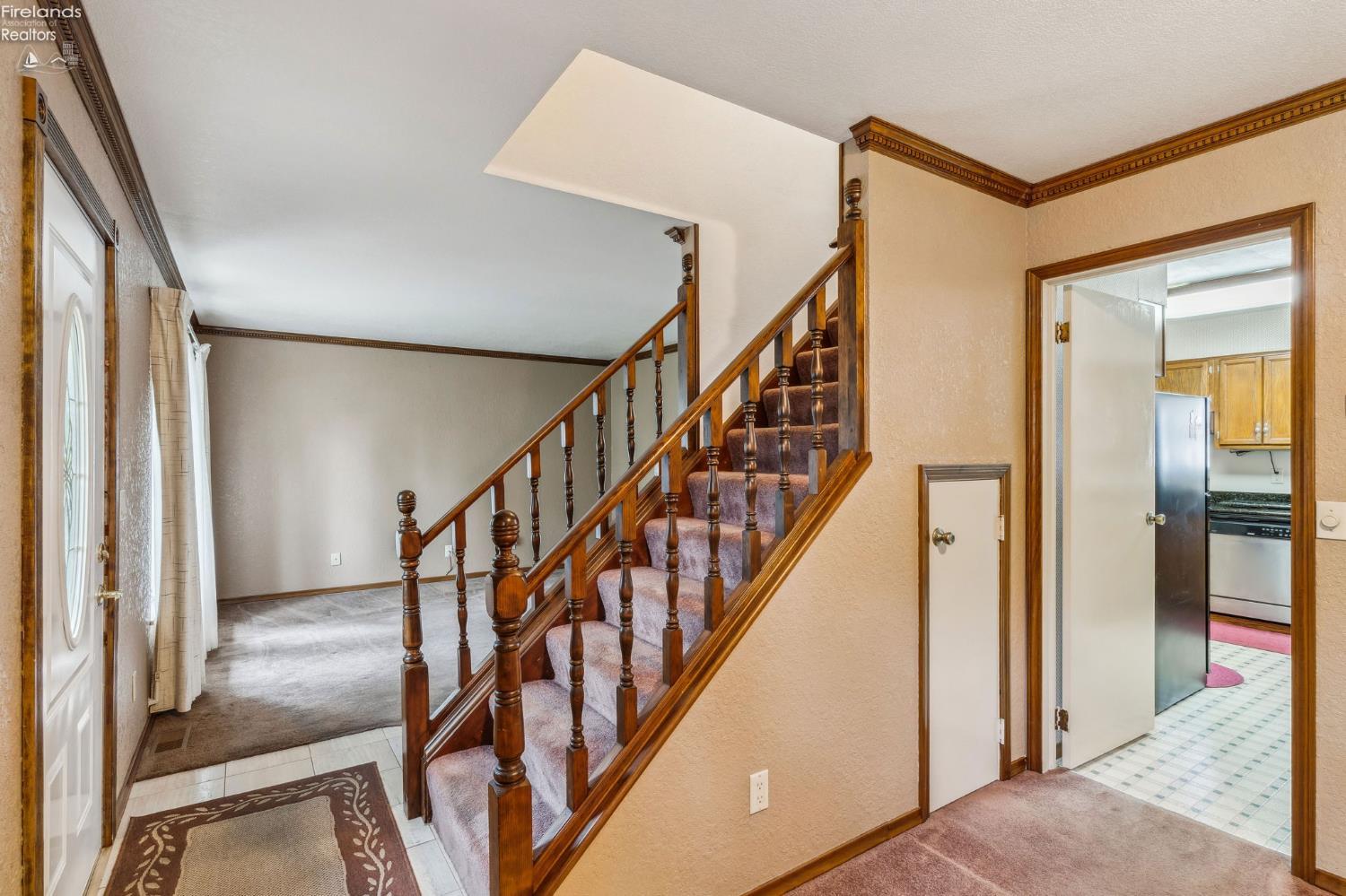 832 Maple Lane