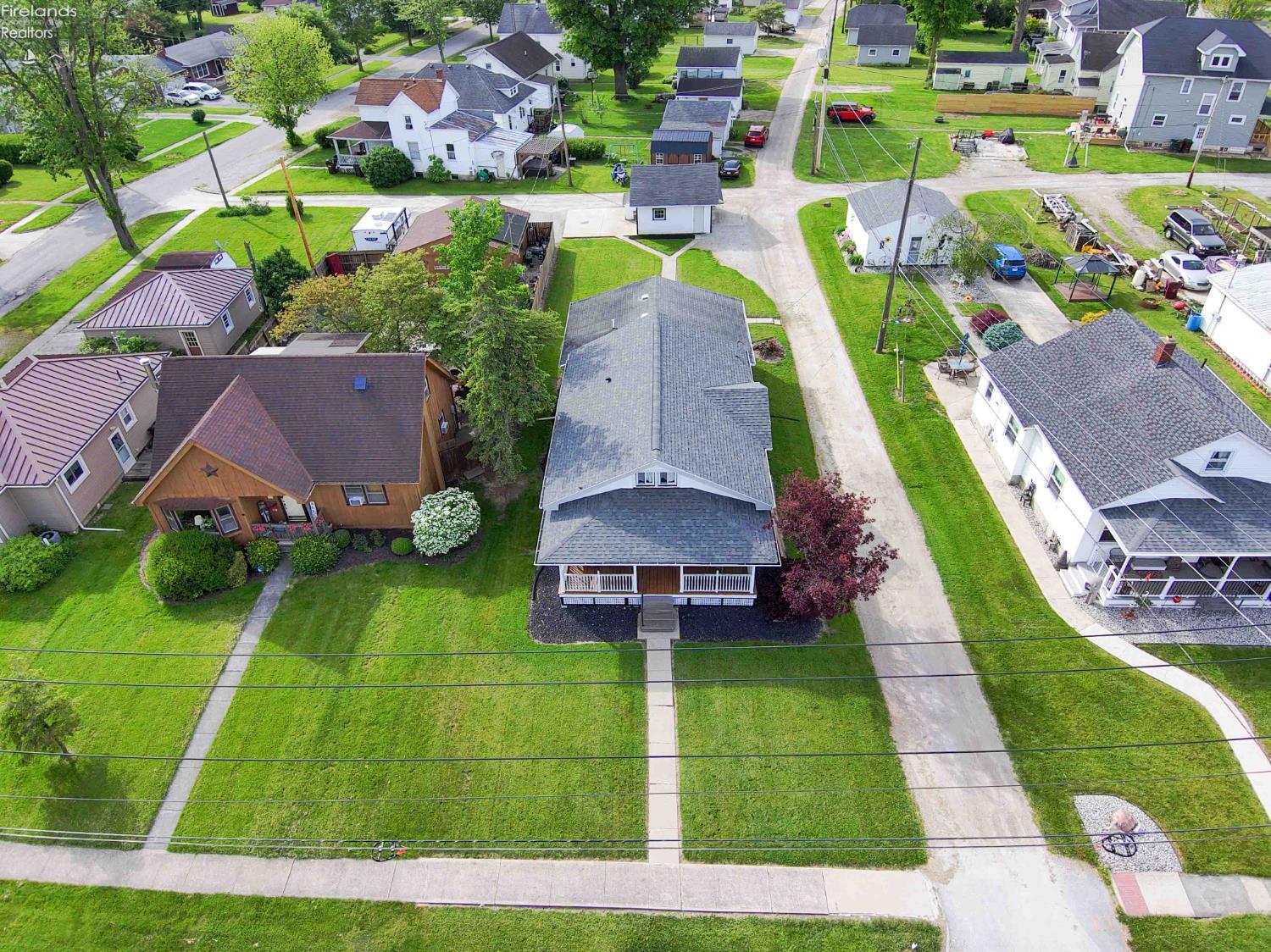 498 E Market Street