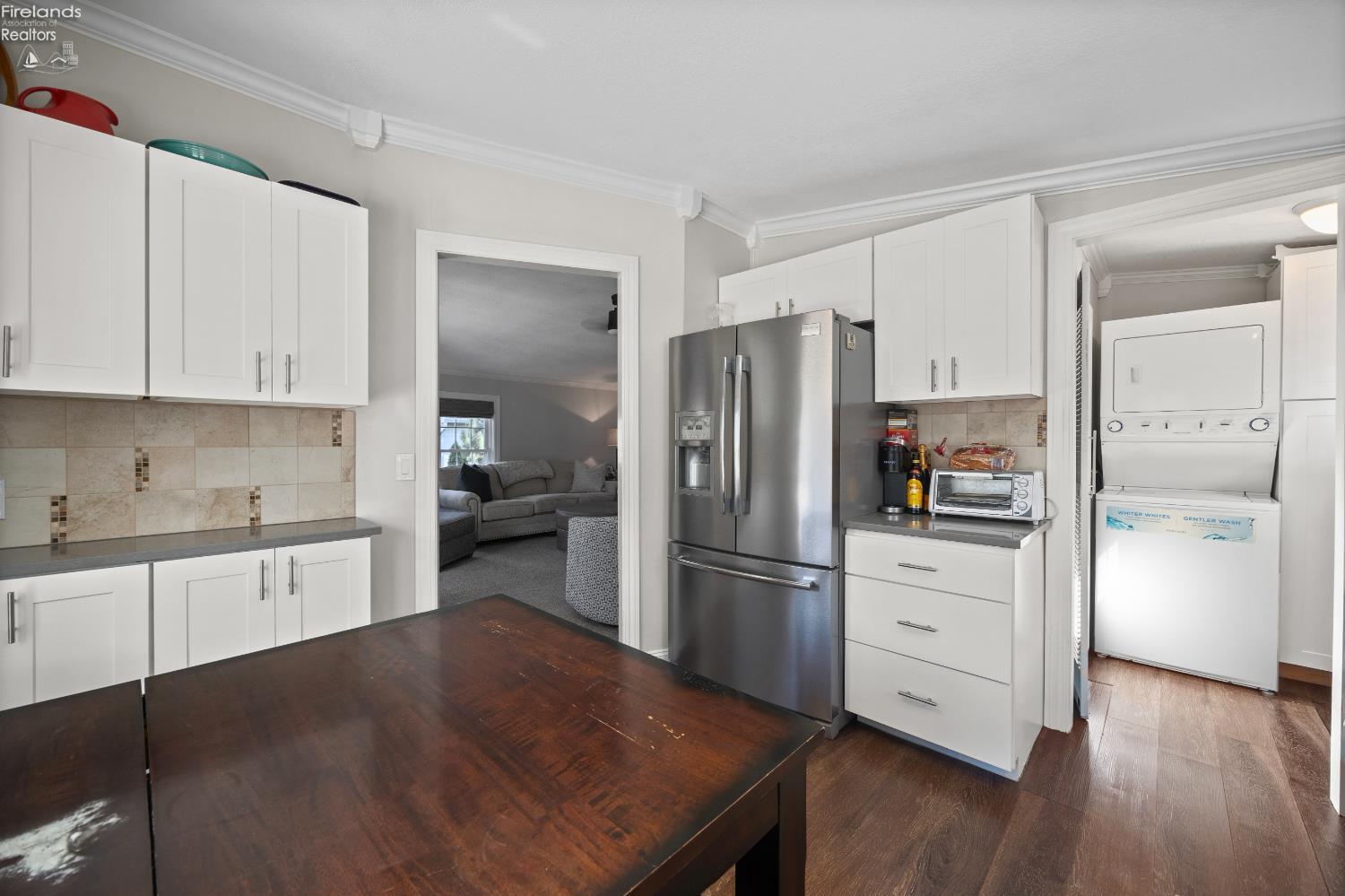 8452 E Bayshore Road 22