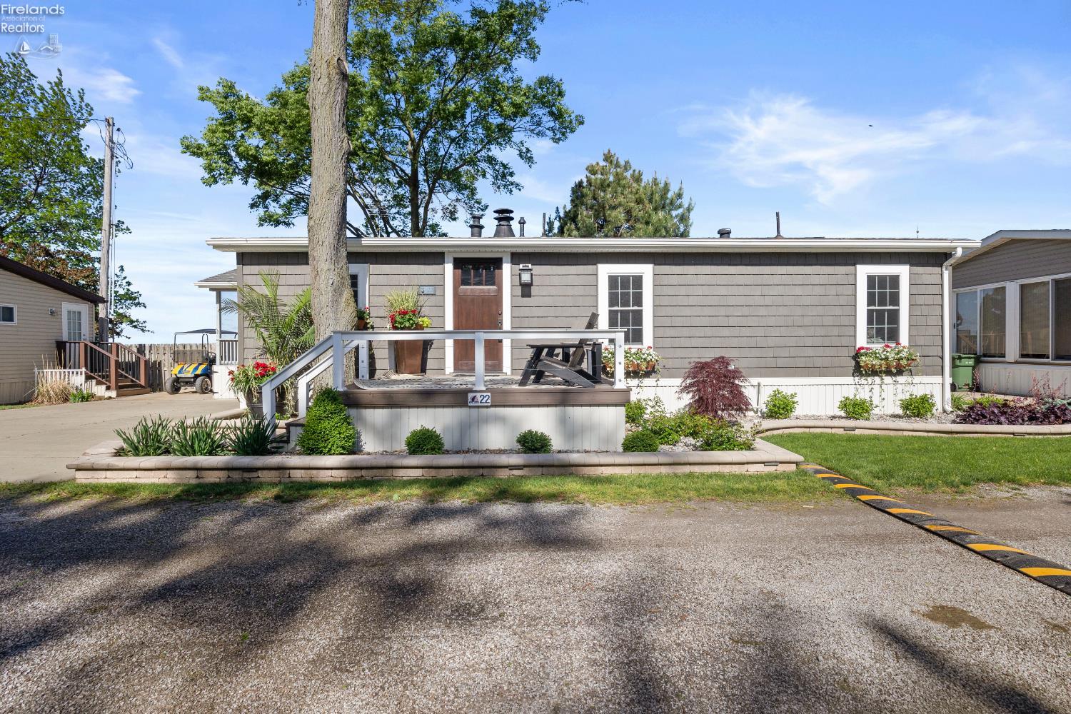 8452 E Bayshore Road 22