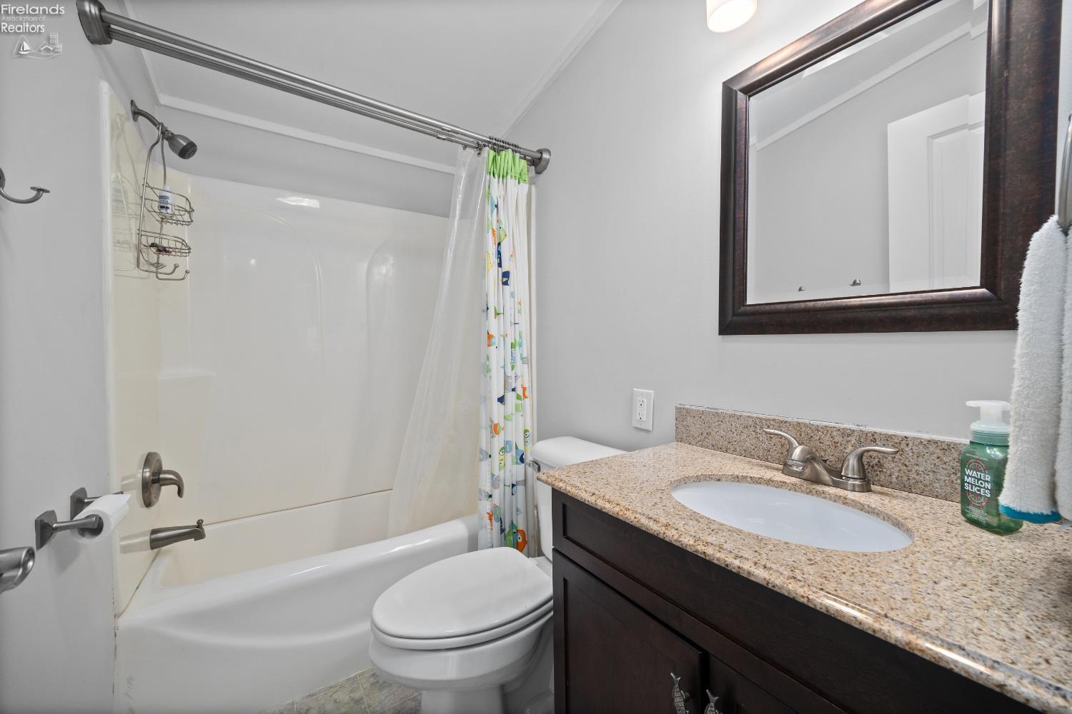 8452 E Bayshore Road 22