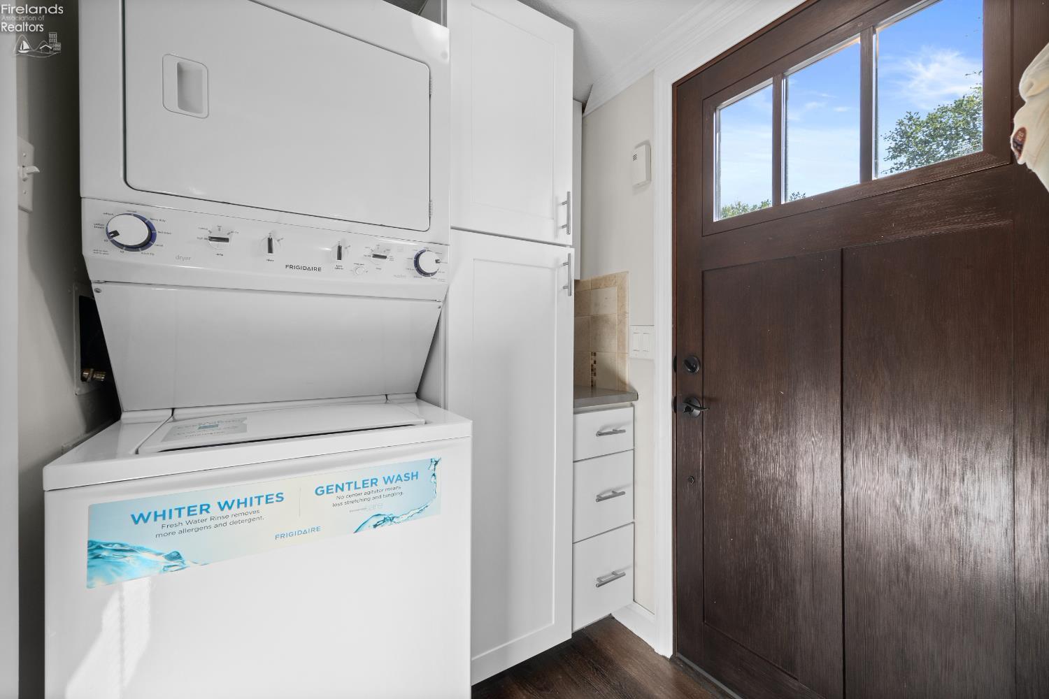 8452 E Bayshore Road 22