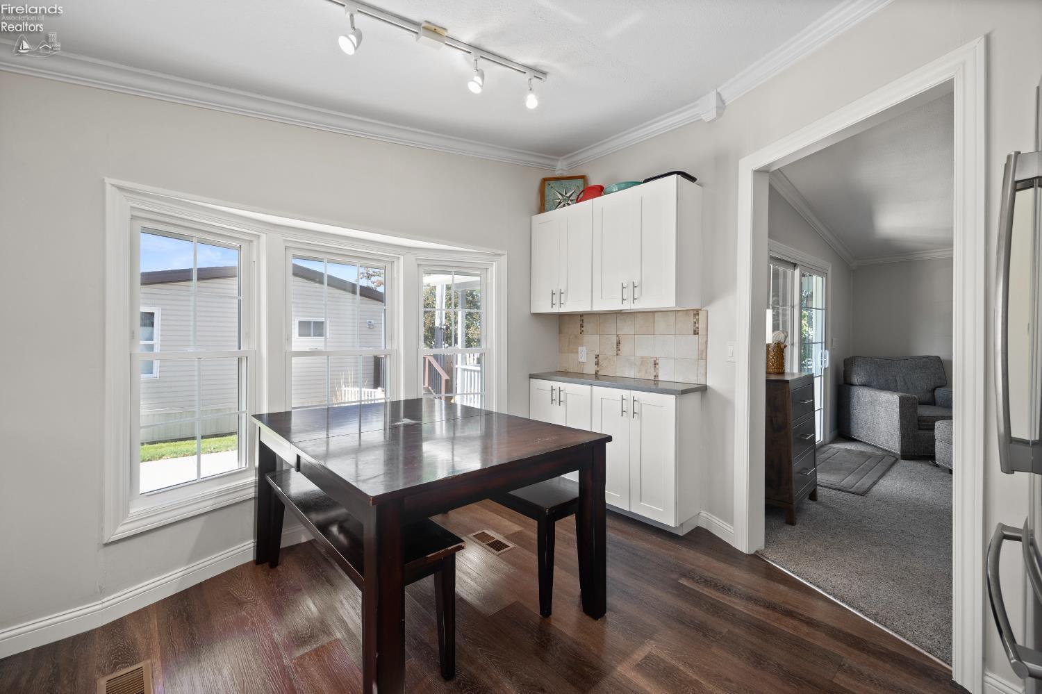 8452 E Bayshore Road 22