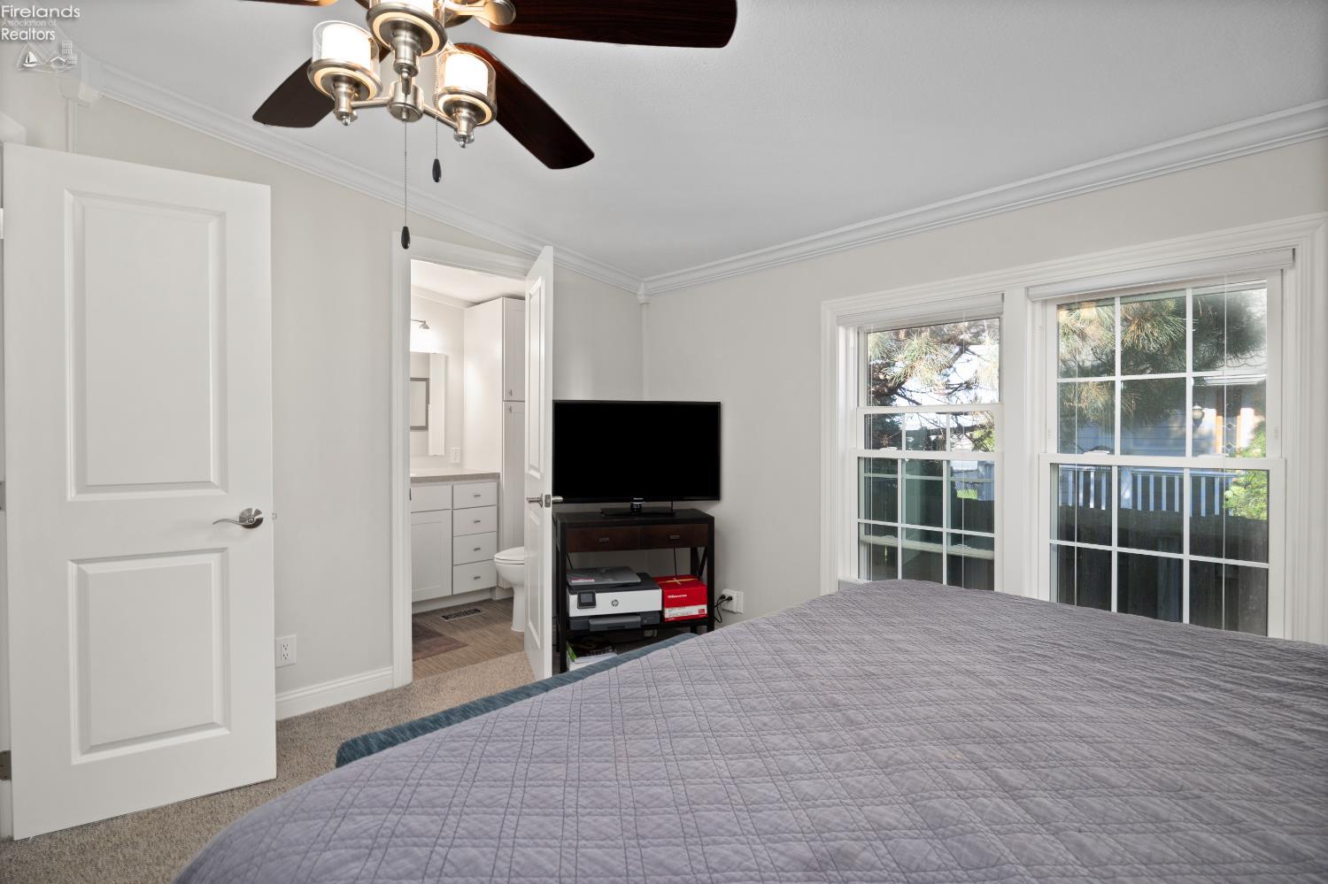8452 E Bayshore Road 22