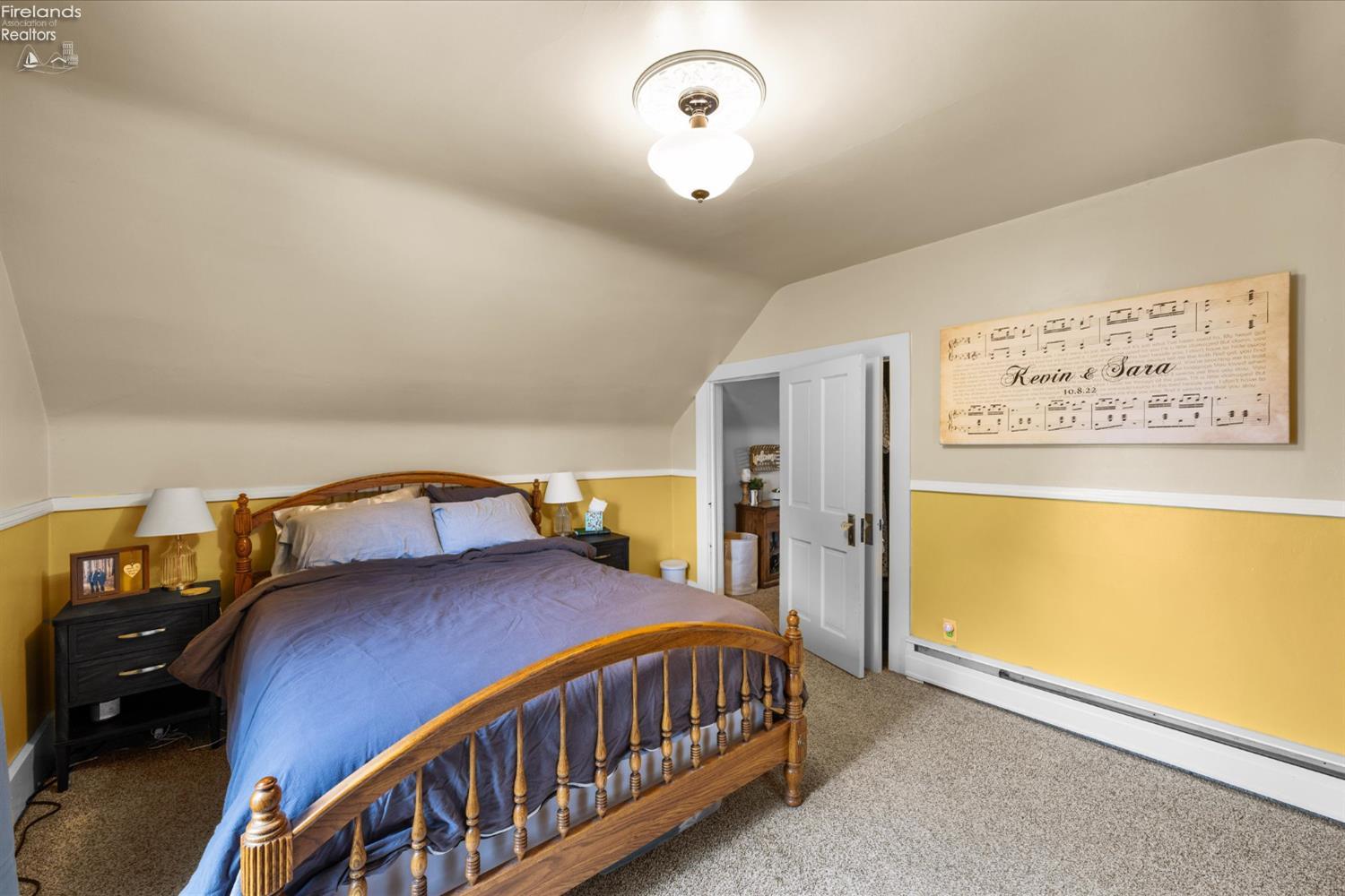 1005 Carbon Street