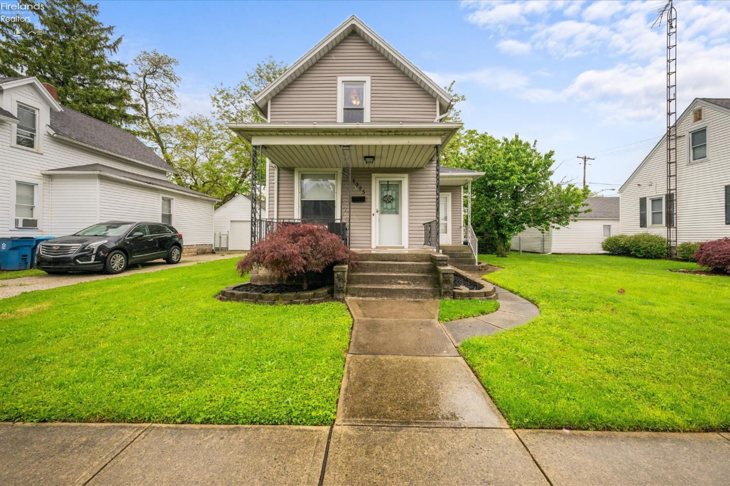 1005 Carbon Street