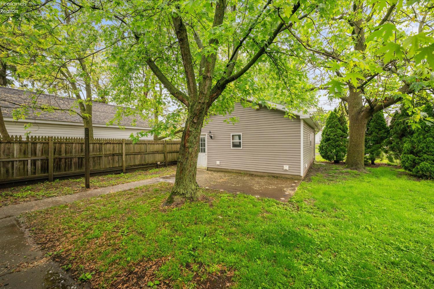 1005 Carbon Street
