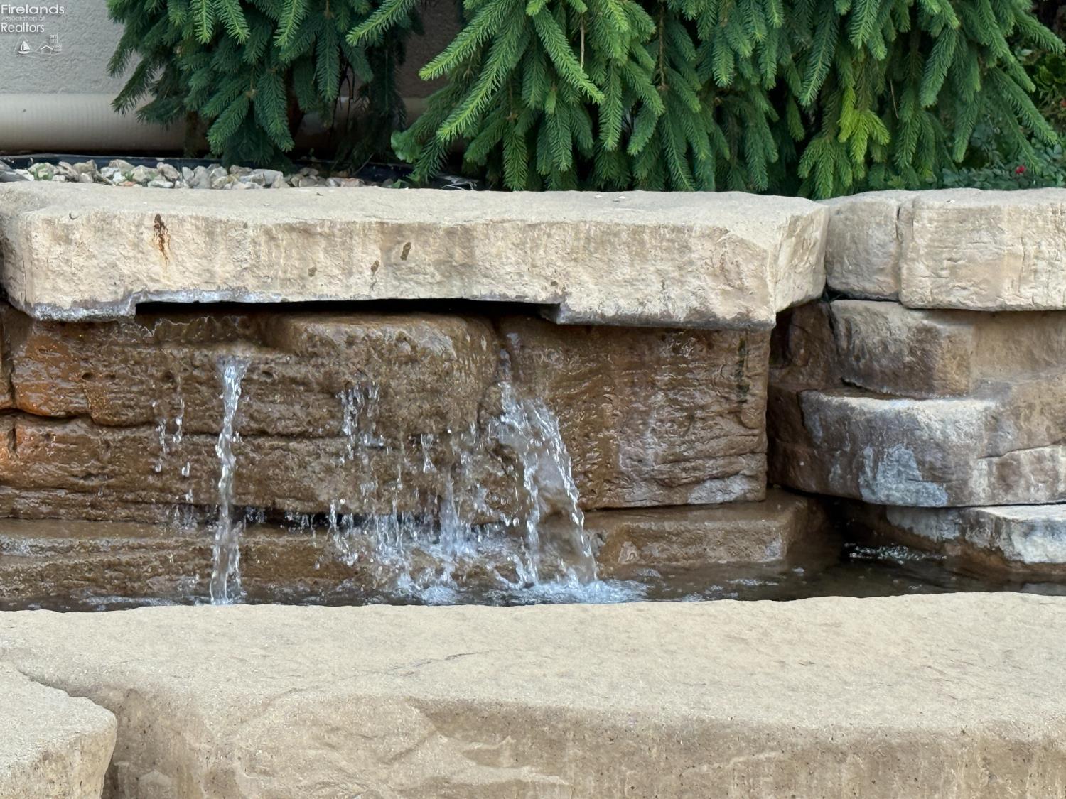 1801 E Perry Street 10