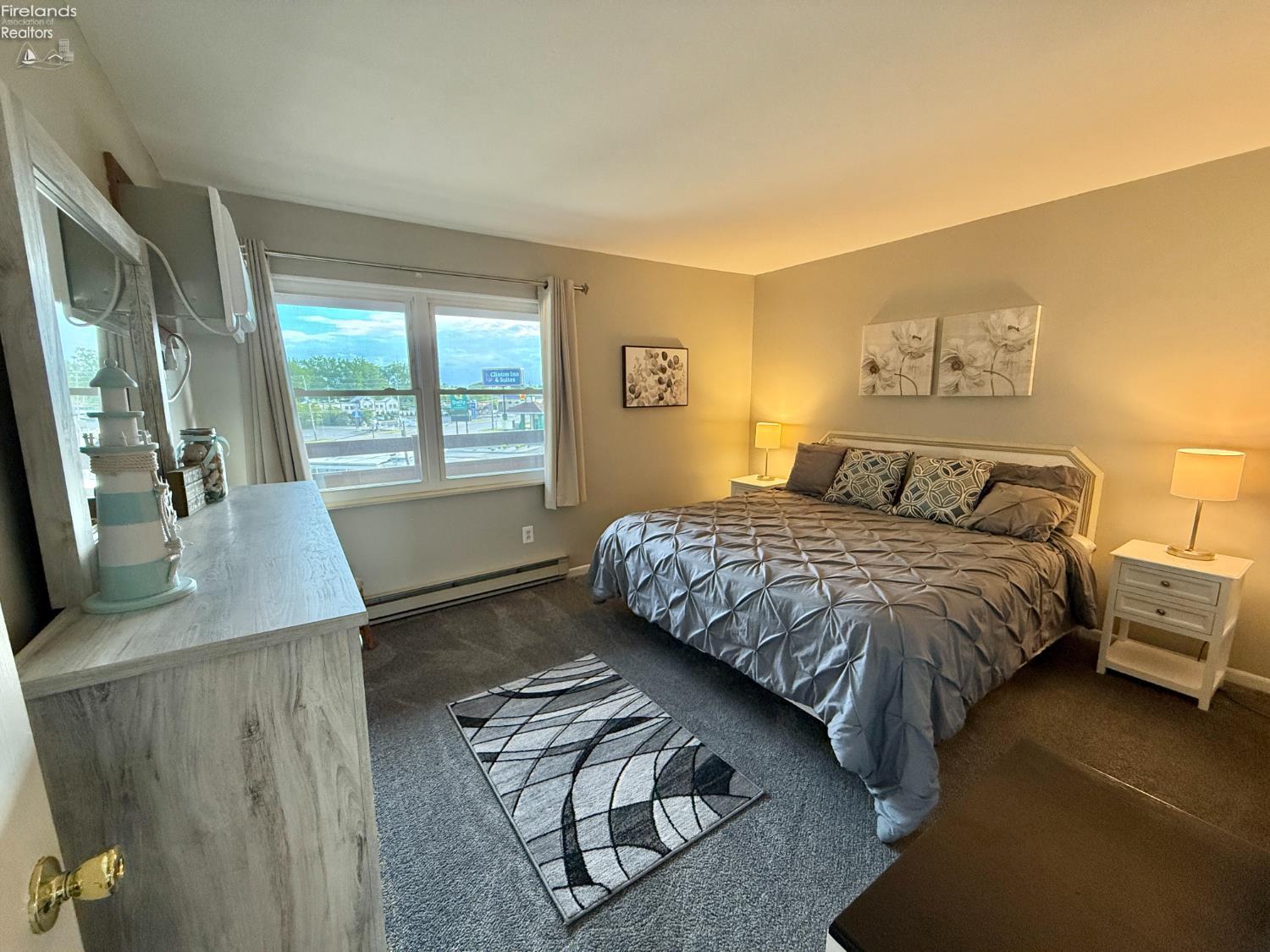 1801 E Perry Street 10