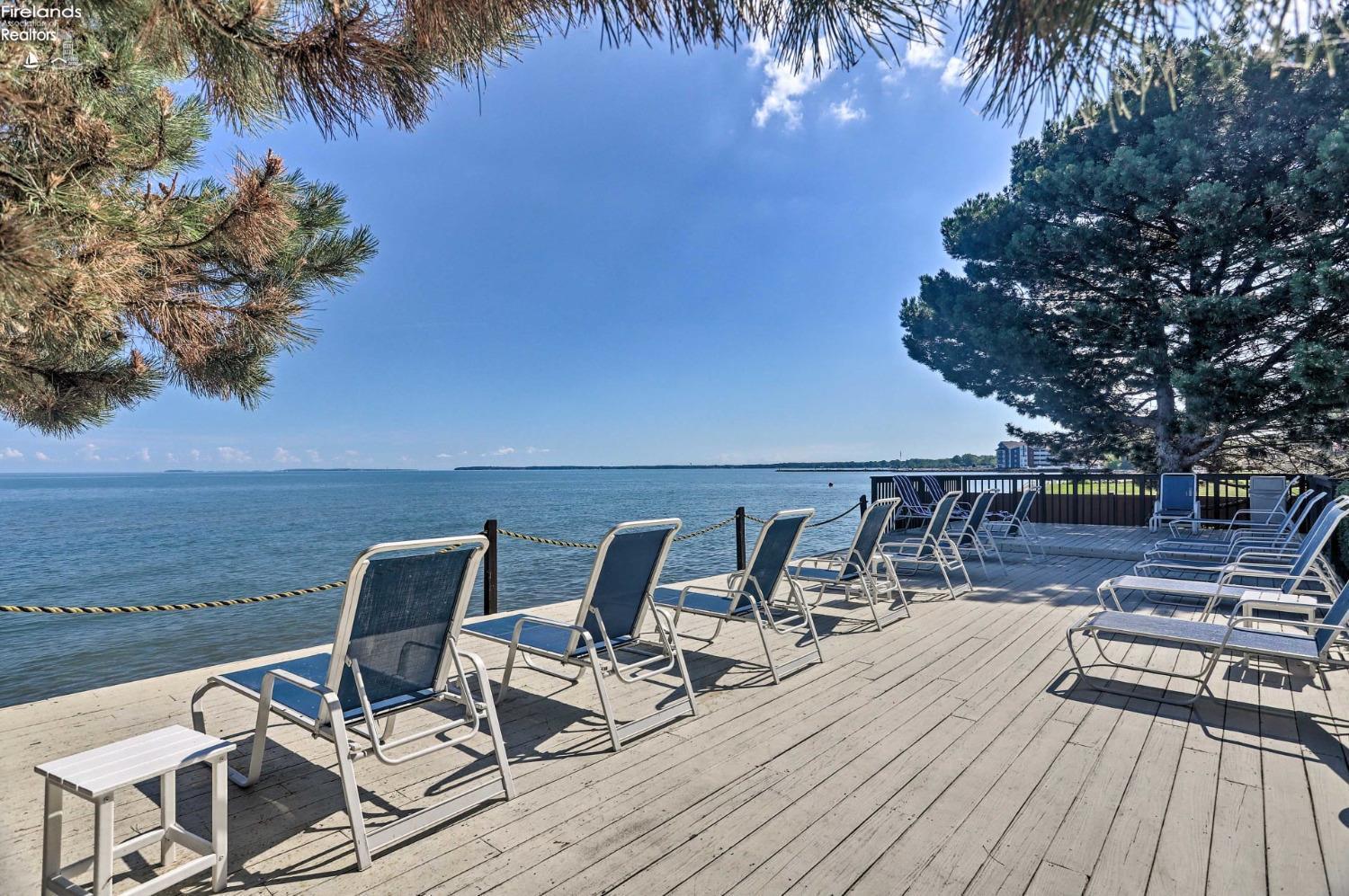 1801 E Perry Street 10