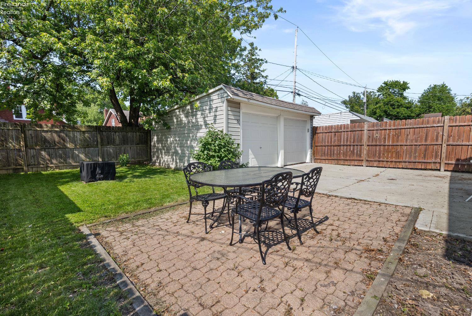 16602 Dartmouth Ave