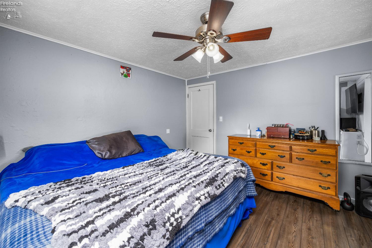 46320 Middle Ridge Rd.