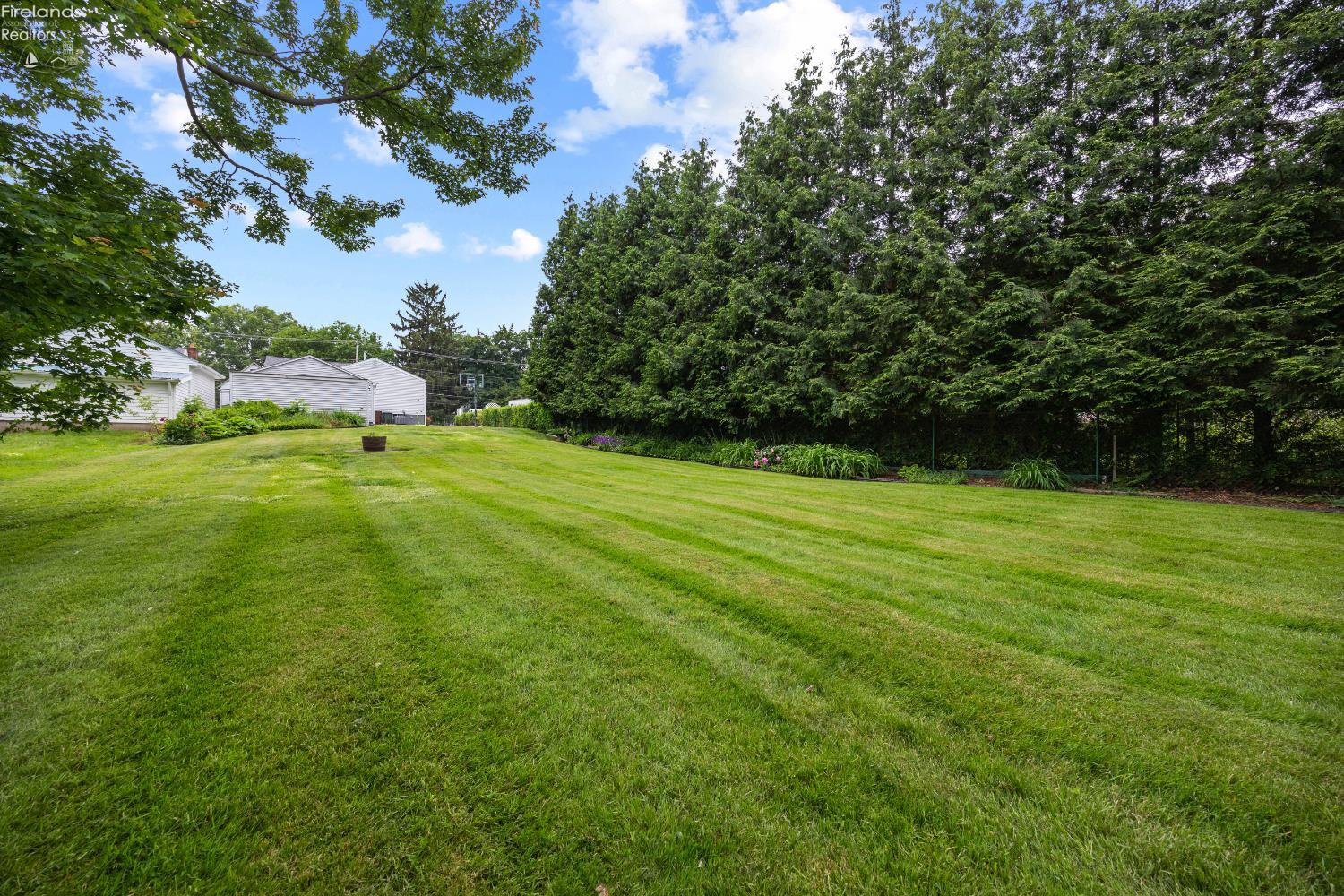 46320 Middle Ridge Rd.