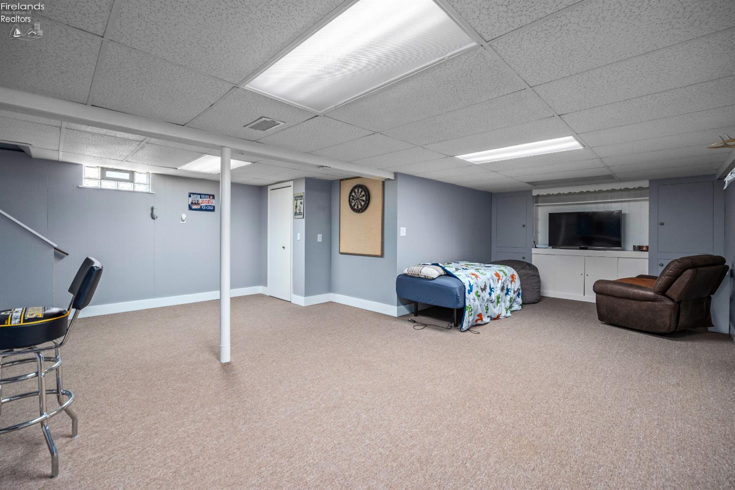 46320 Middle Ridge Rd.