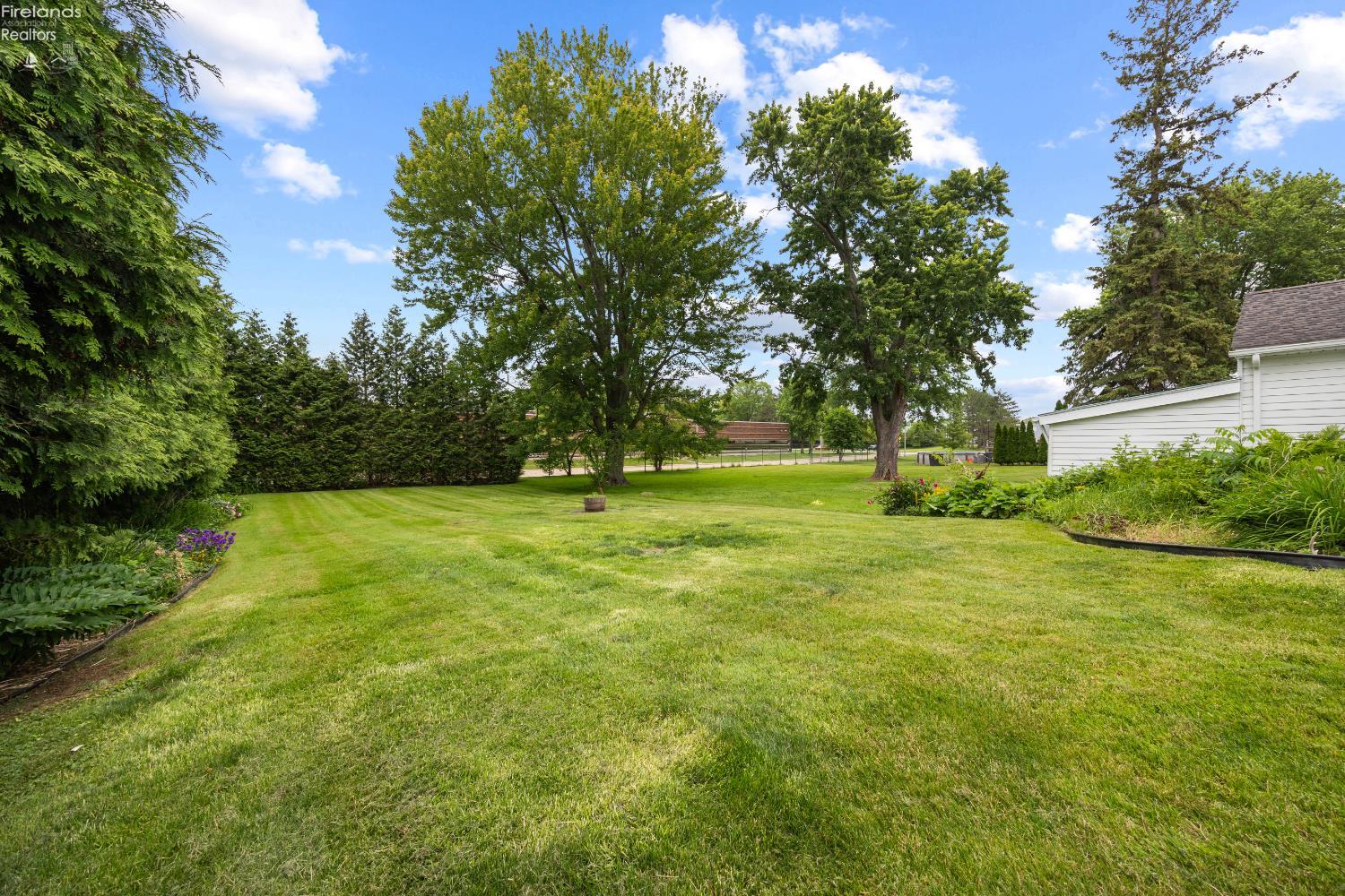 46320 Middle Ridge Rd.