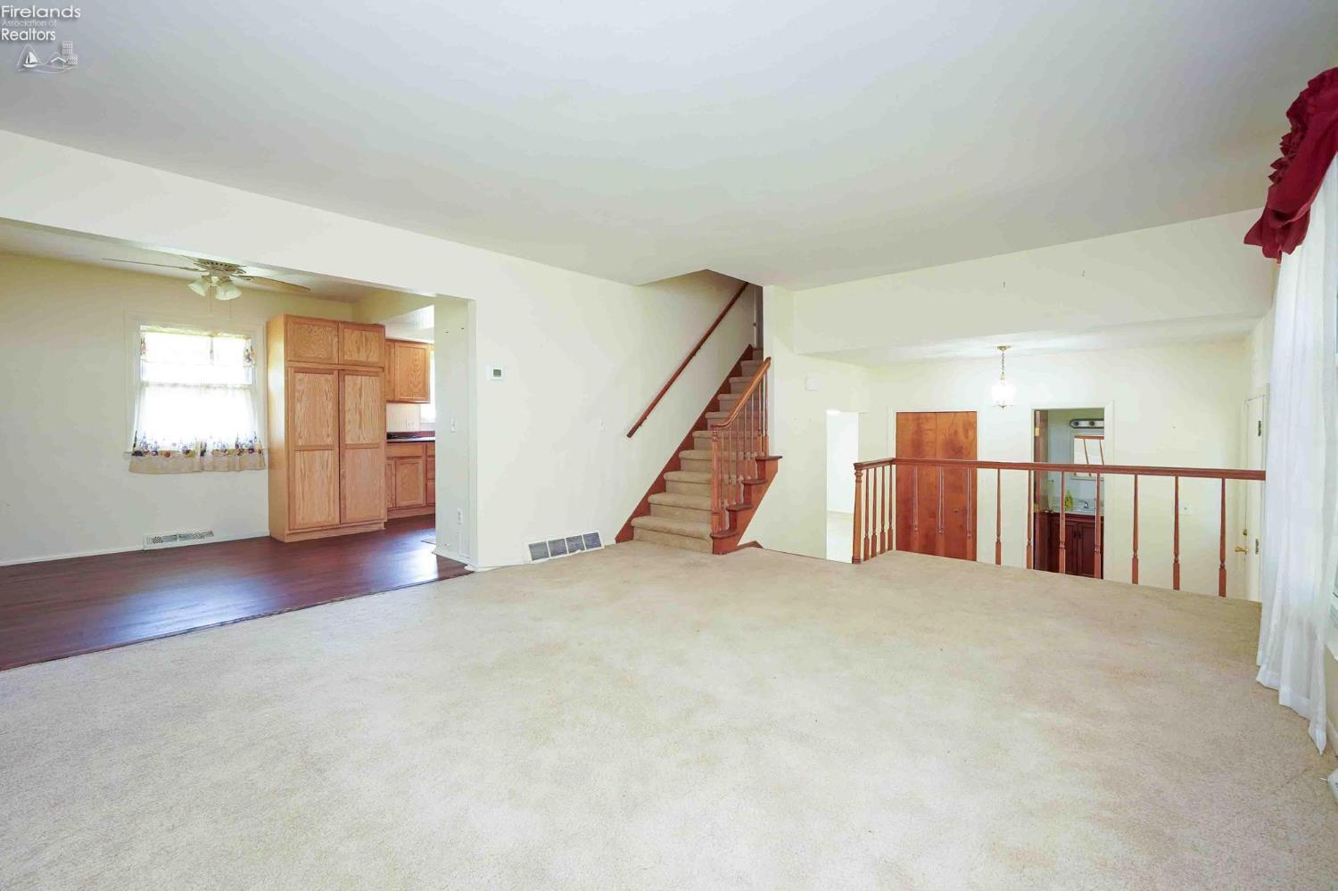 2718 Mulberry Drive