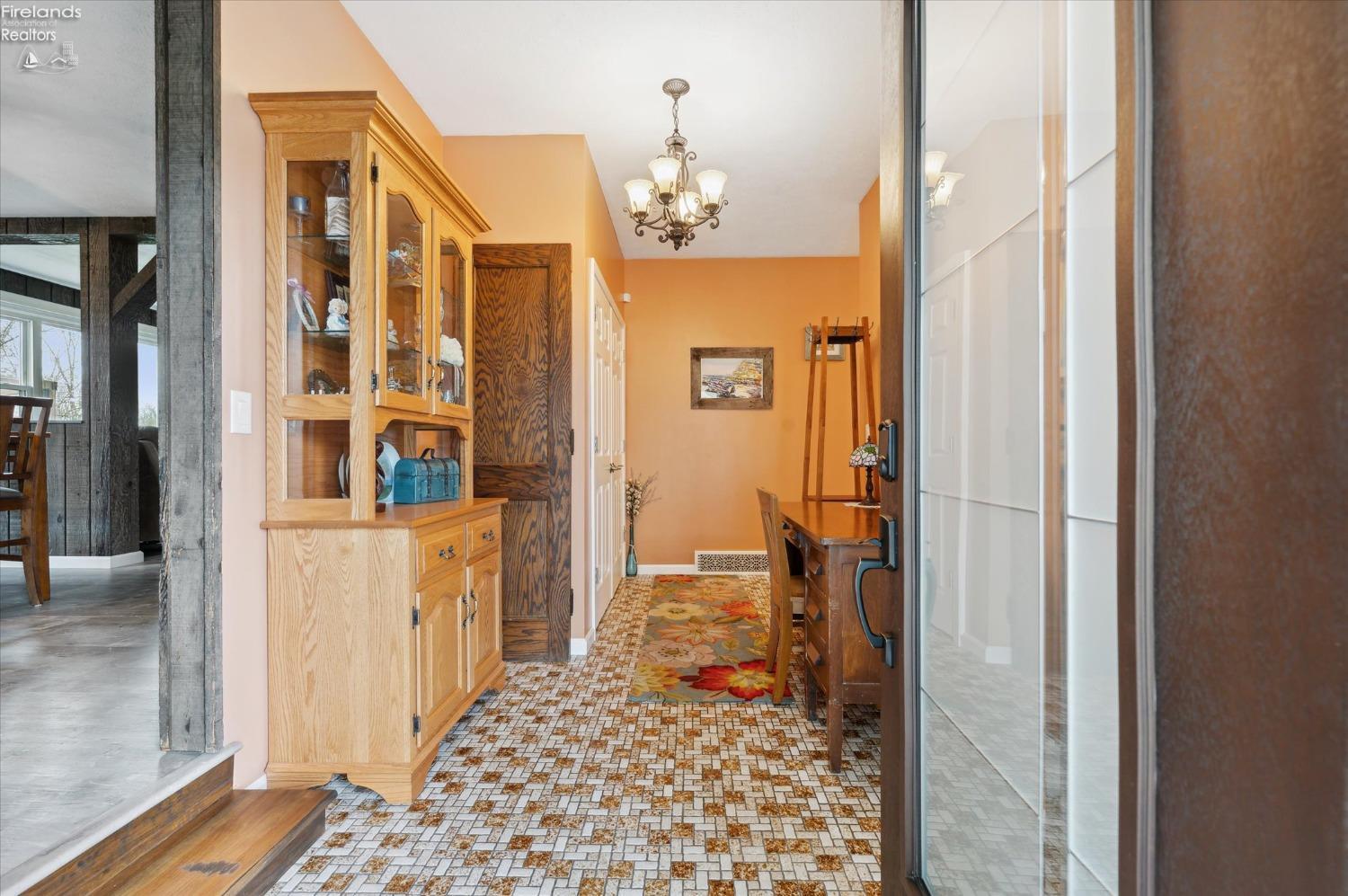 5191 N State Route 53