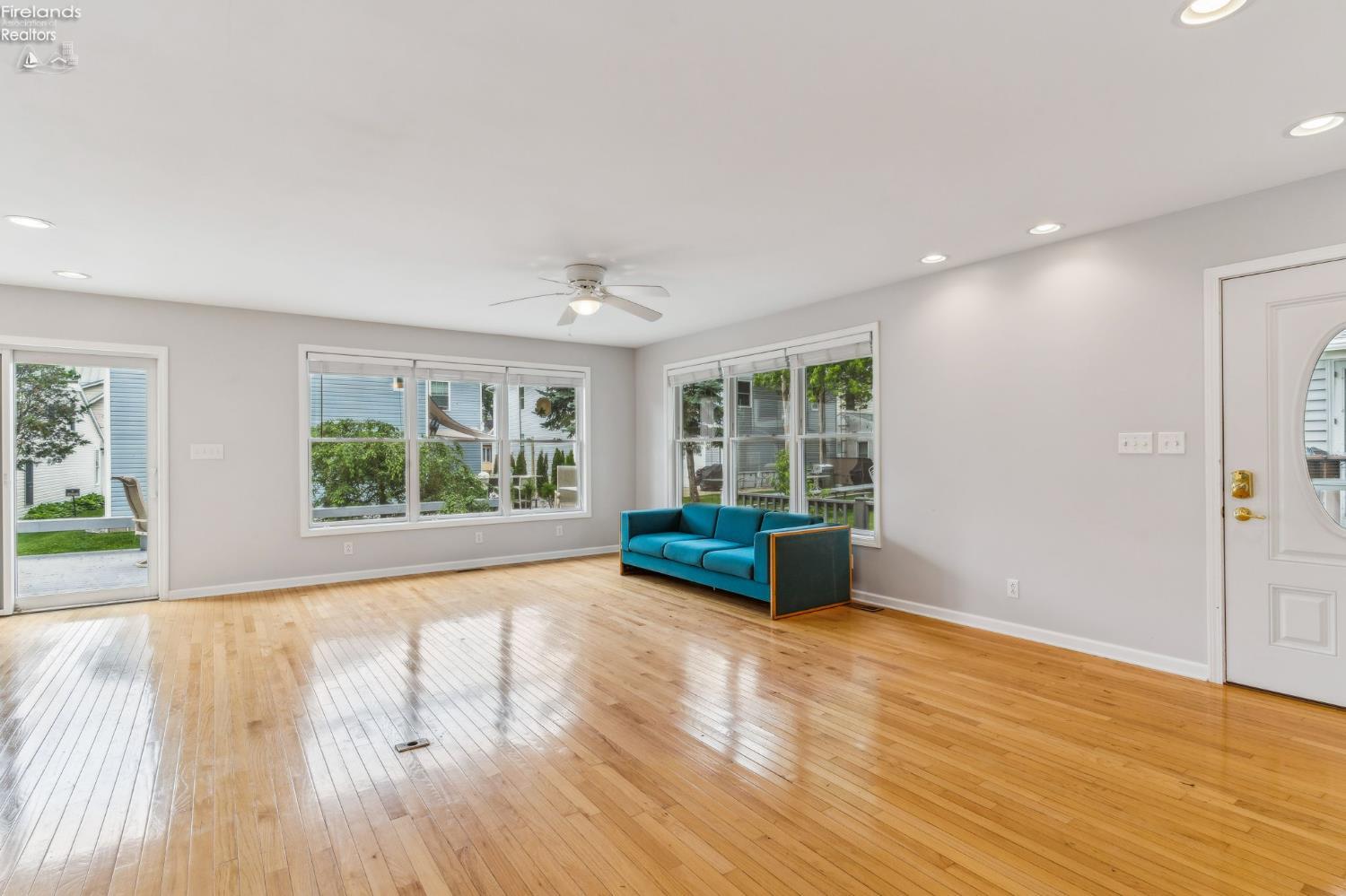 5510 E Center Lane