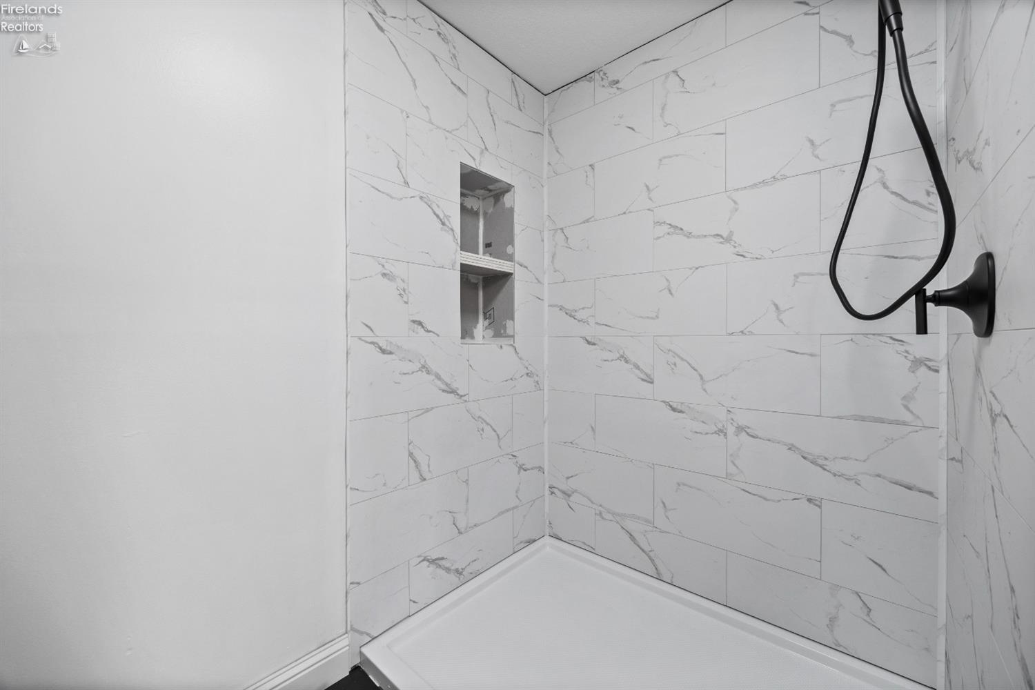 10654 E Bayshore Road 85