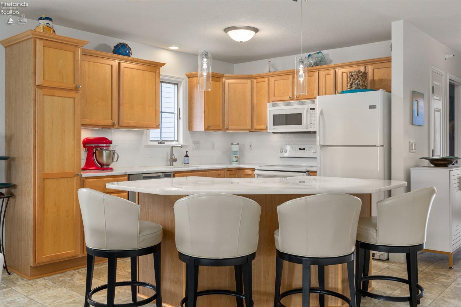 10654 E Bayshore Road 85