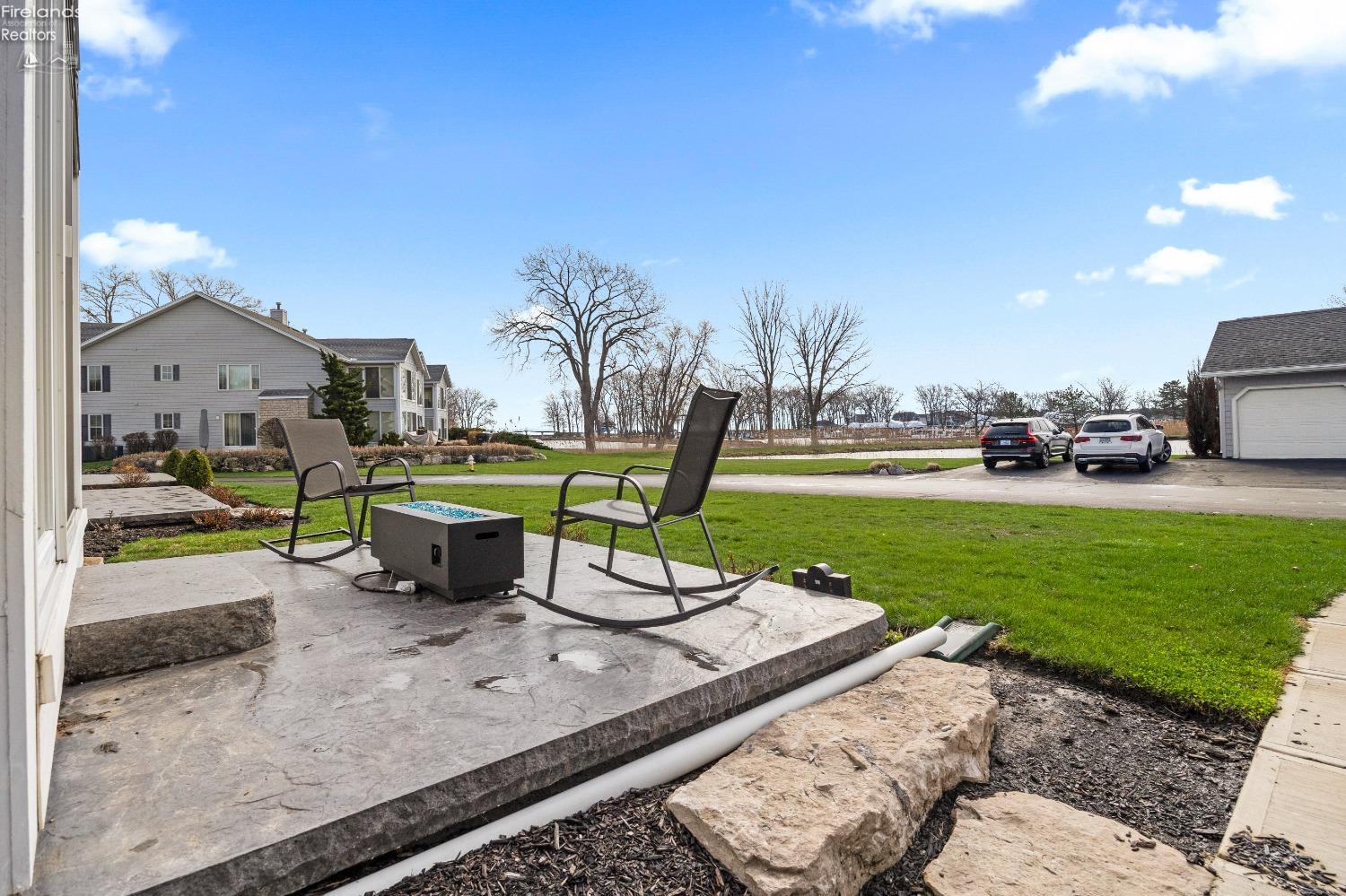 10654 E Bayshore Road 85