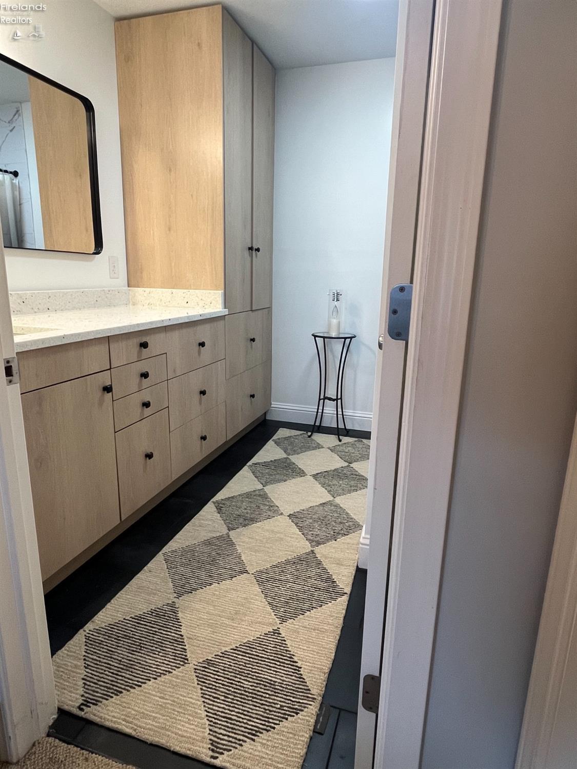 10654 E Bayshore Road 85