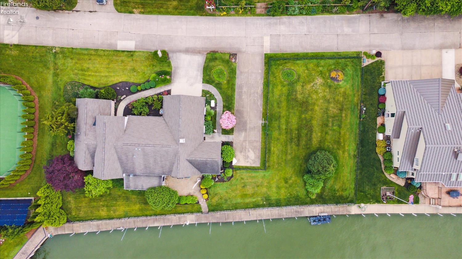 129 Bay Shore Drive