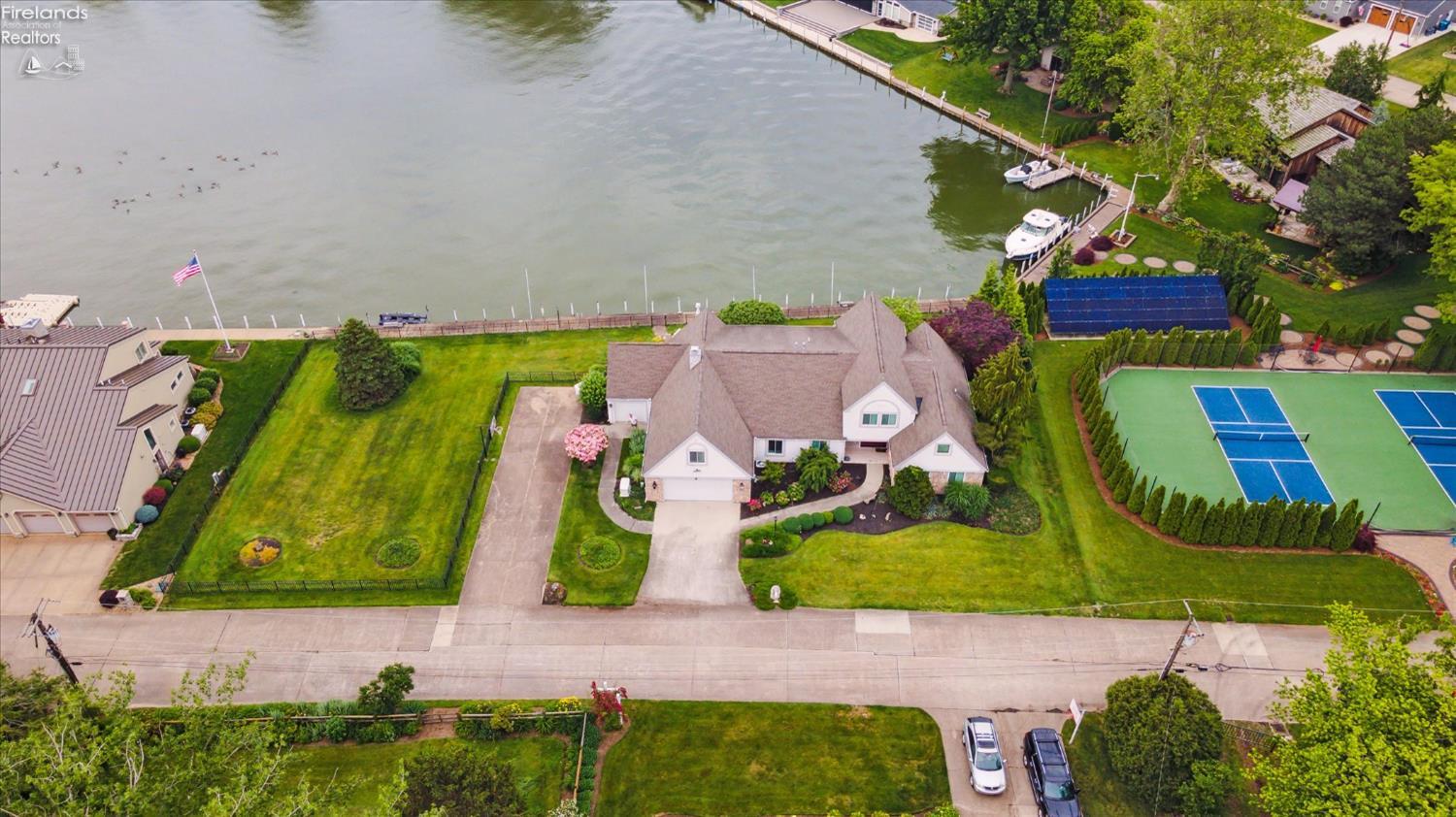 129 Bay Shore Drive