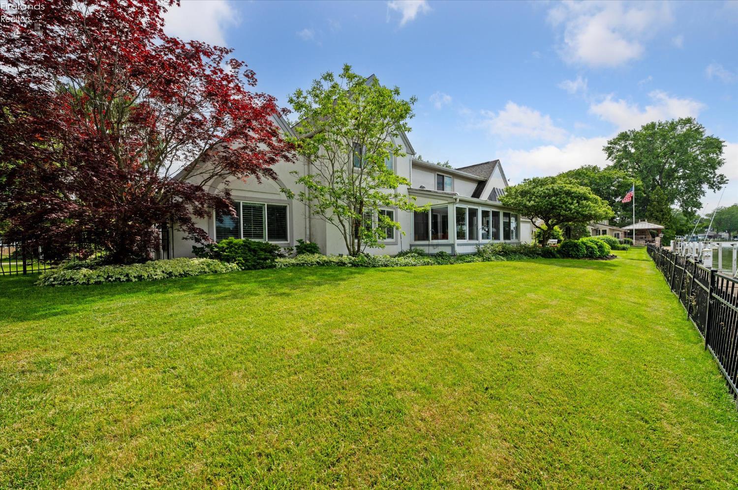 129 Bay Shore Drive